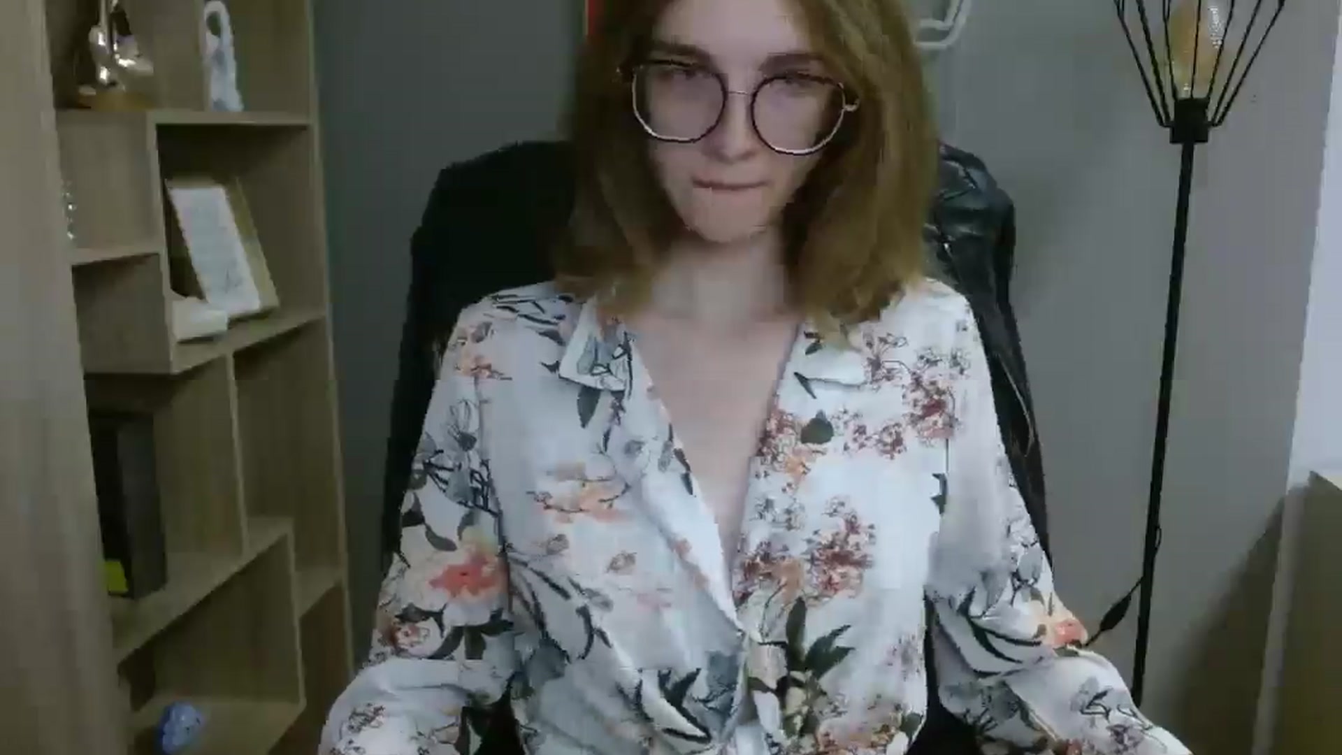 Gallery image thumbnail from JuicyPenny69's myfreecams stream on, 07/15/2025, 17:49 image 13 of 20
