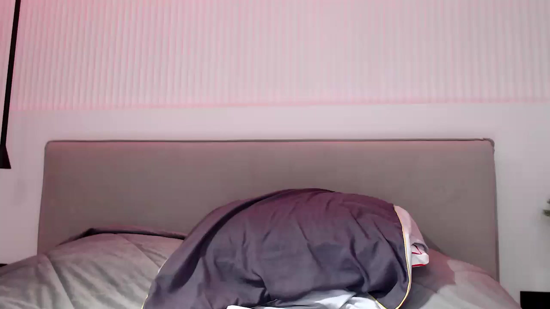 Gallery image thumbnail from JuicyXmas's myfreecams stream on, 12/25/2023, 16:07 image 3 of 20