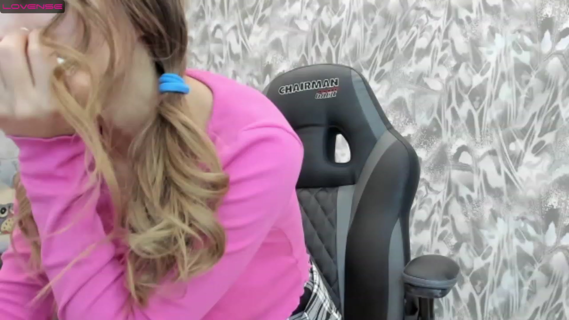 Gallery image thumbnail from Juicy_Cherry6's myfreecams stream on, 11/28/2022, 02:53 image 6 of 20