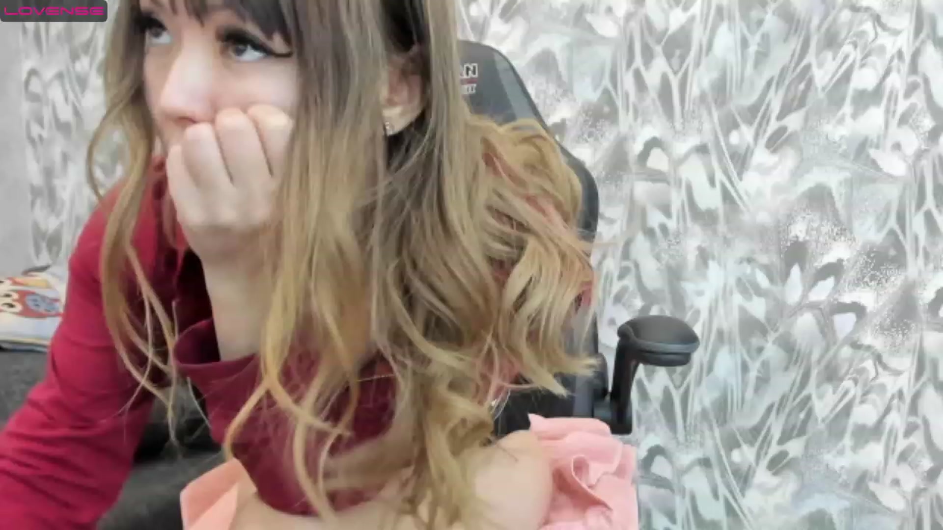 Gallery image thumbnail from Juicy_Cherry6's myfreecams stream on, 12/11/2022, 01:42 image 14 of 20
