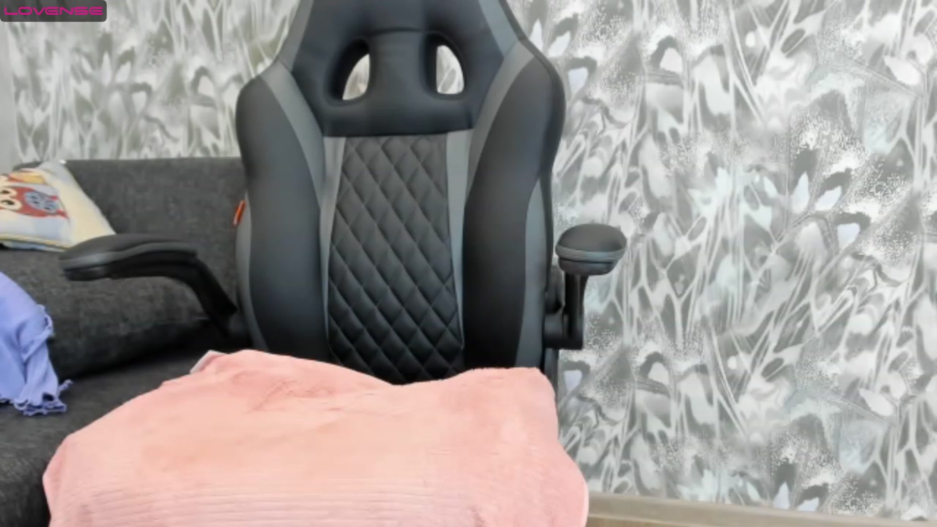 Gallery image thumbnail from Juicy_Cherry6's myfreecams stream on, 12/13/2022, 03:41 image 15 of 20