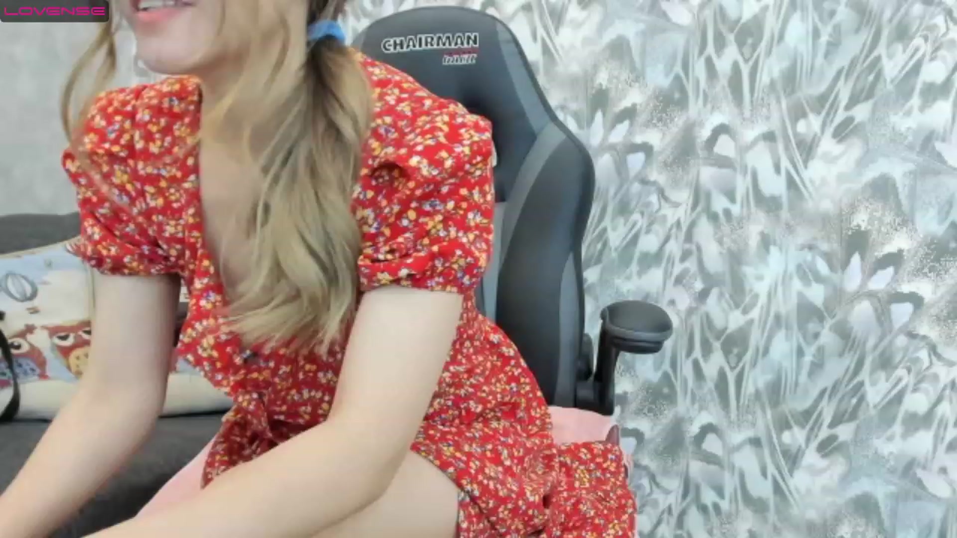 Gallery image thumbnail from Juicy_Cherry6's myfreecams stream on, 12/24/2022, 02:53 image 7 of 20