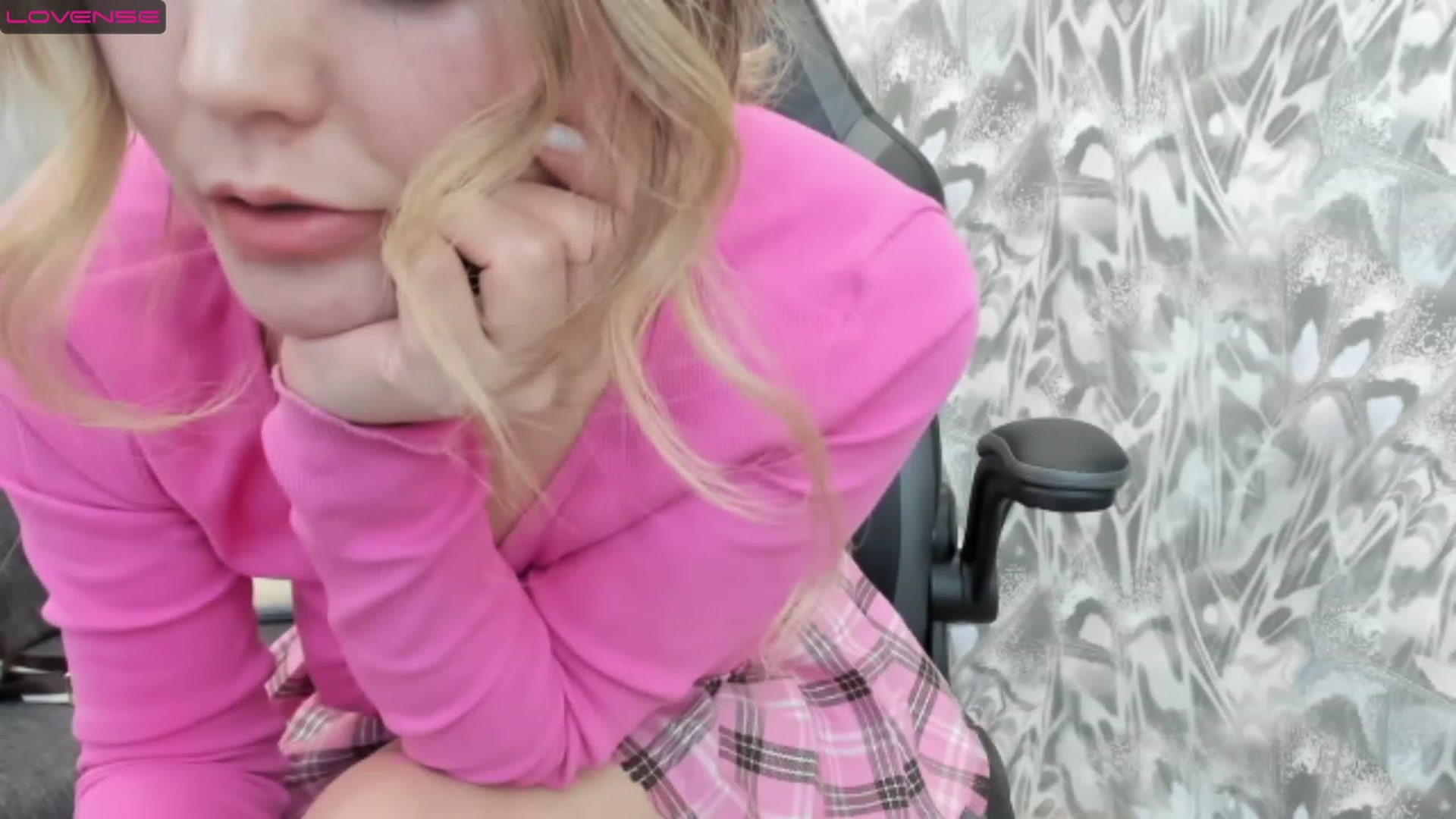 Gallery image thumbnail from Juicy_Cherry6's myfreecams stream on, 03/02/2023, 03:02 image 15 of 20
