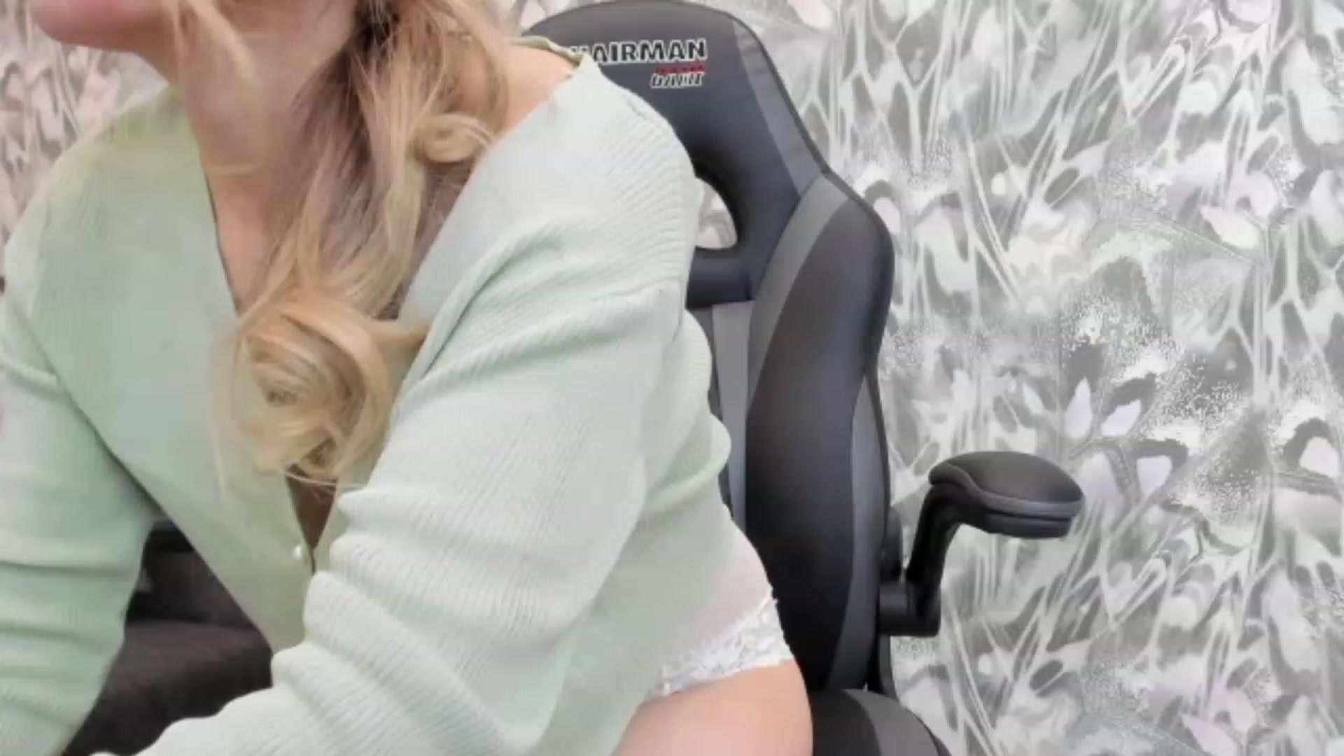 Gallery image thumbnail from Juicy_Cherry6's myfreecams stream on, 03/18/2023, 02:38 image 1 of 20