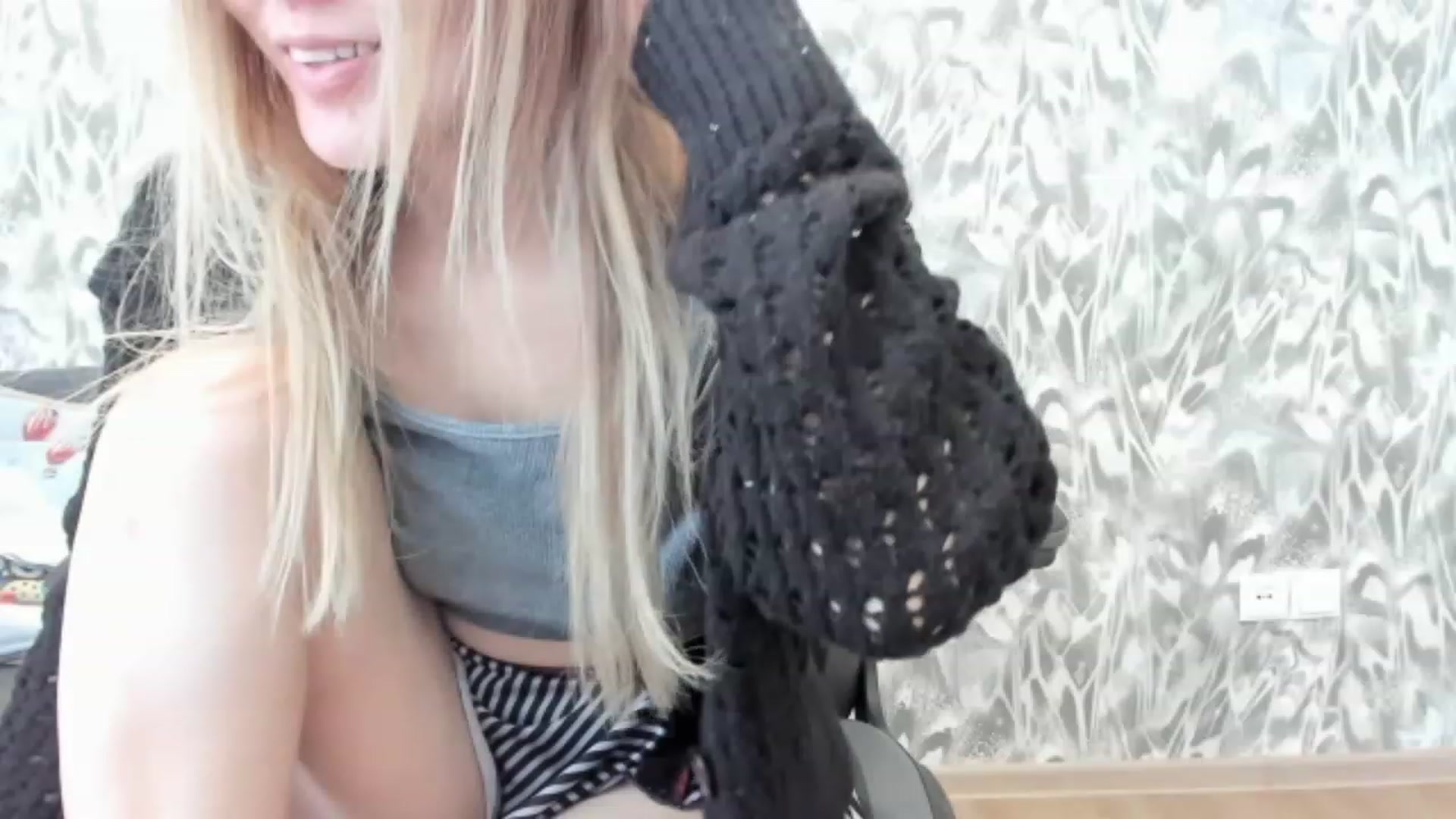 Gallery image thumbnail from Juicy_Cherry6's myfreecams stream on, 04/19/2023, 06:51 image 16 of 20