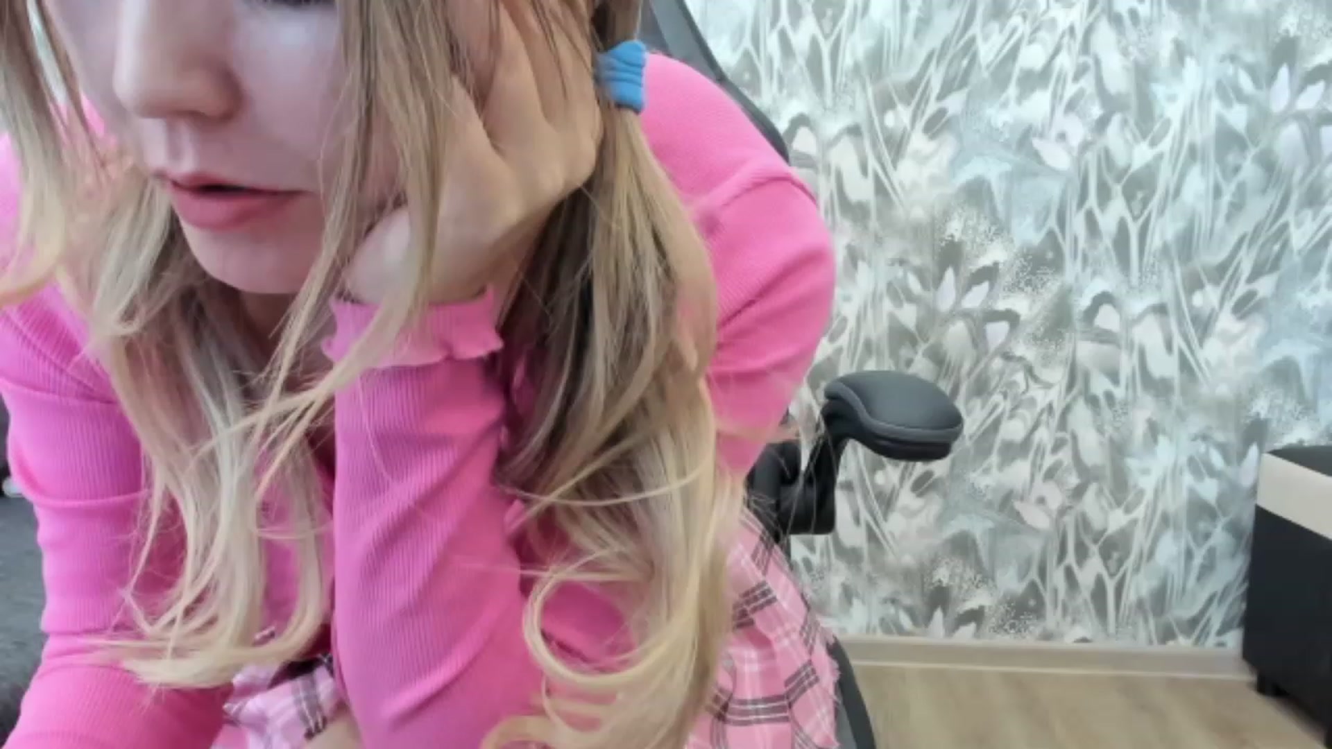 Gallery image thumbnail from Juicy_Cherry6's myfreecams stream on, 05/11/2023, 04:37 image 1 of 20