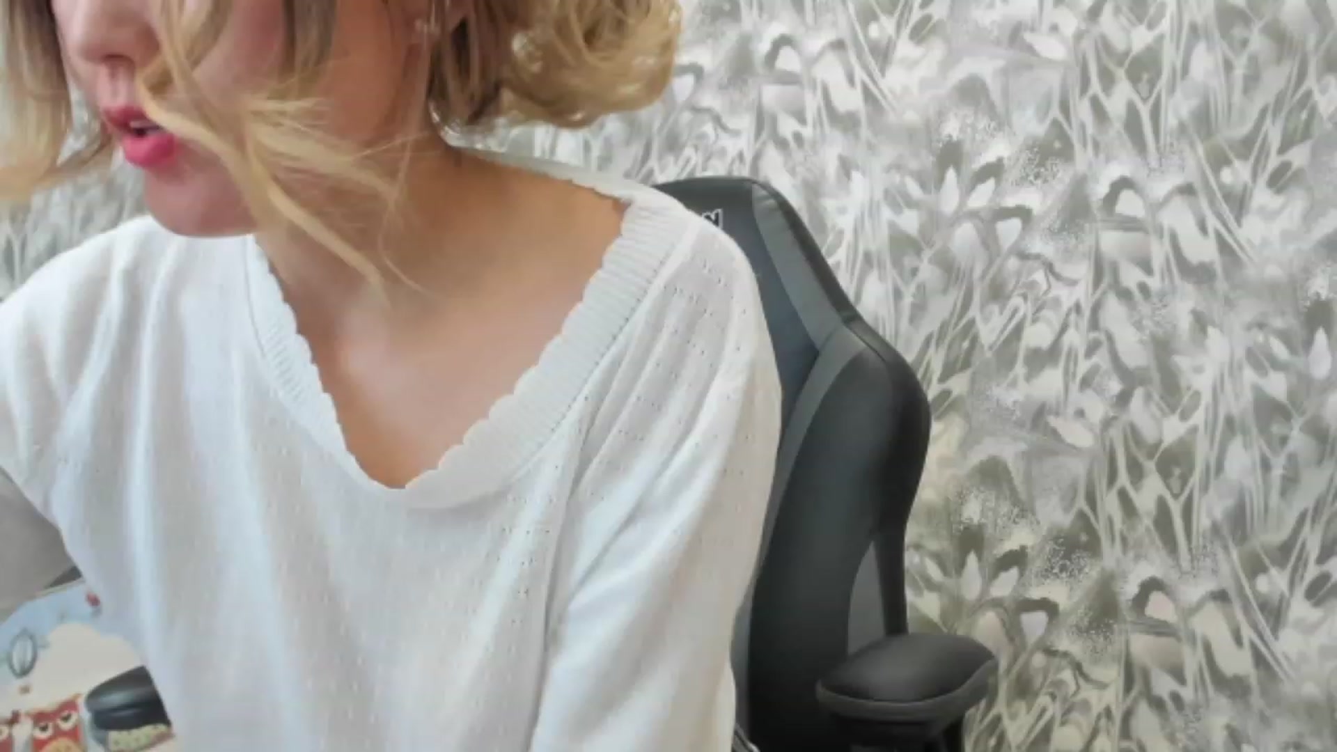 Gallery image thumbnail from Juicy_Cherry6's myfreecams stream on, 06/15/2023, 06:28 image 17 of 20