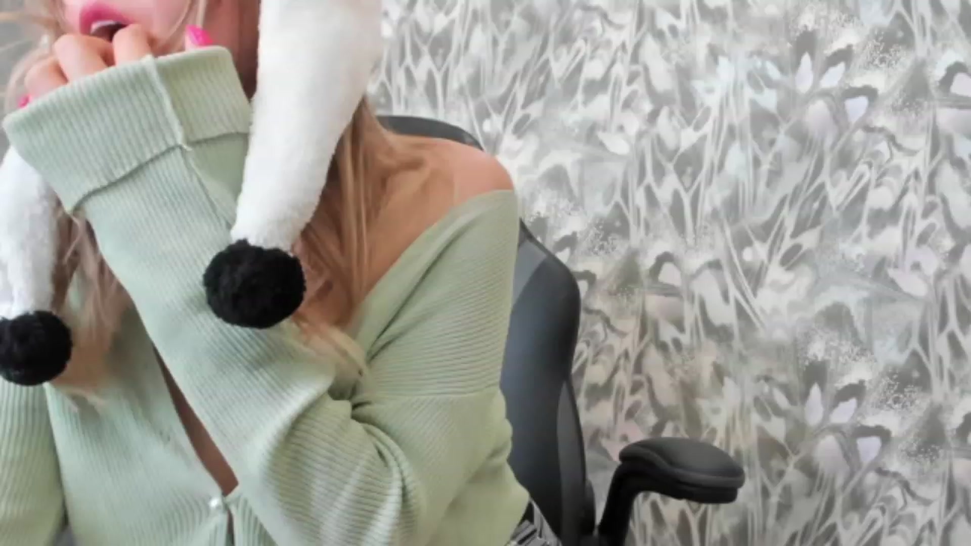 Gallery image thumbnail from Juicy_Cherry6's myfreecams stream on, 06/22/2023, 09:00 image 5 of 20