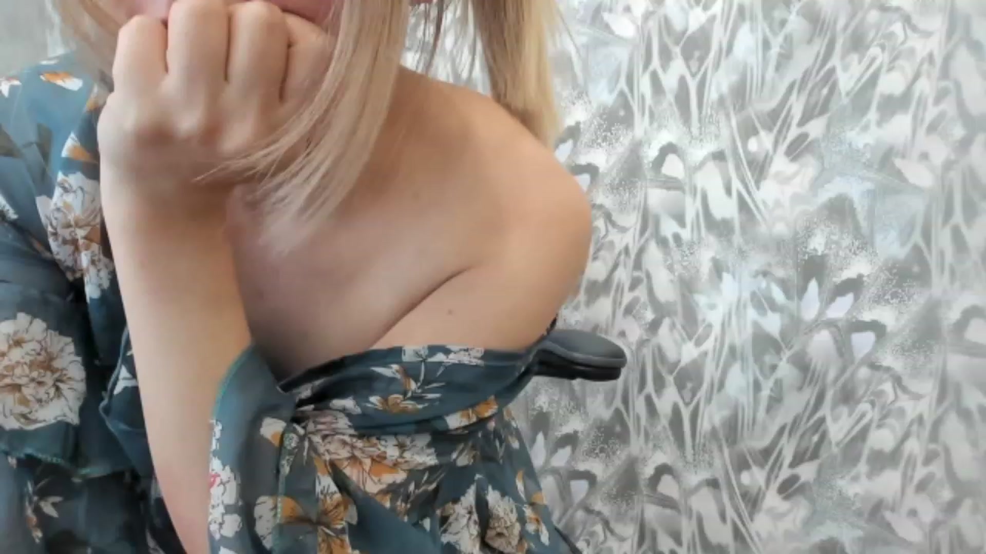 Gallery image thumbnail from Juicy_Cherry6's myfreecams stream on, 06/24/2023, 03:25 image 15 of 20