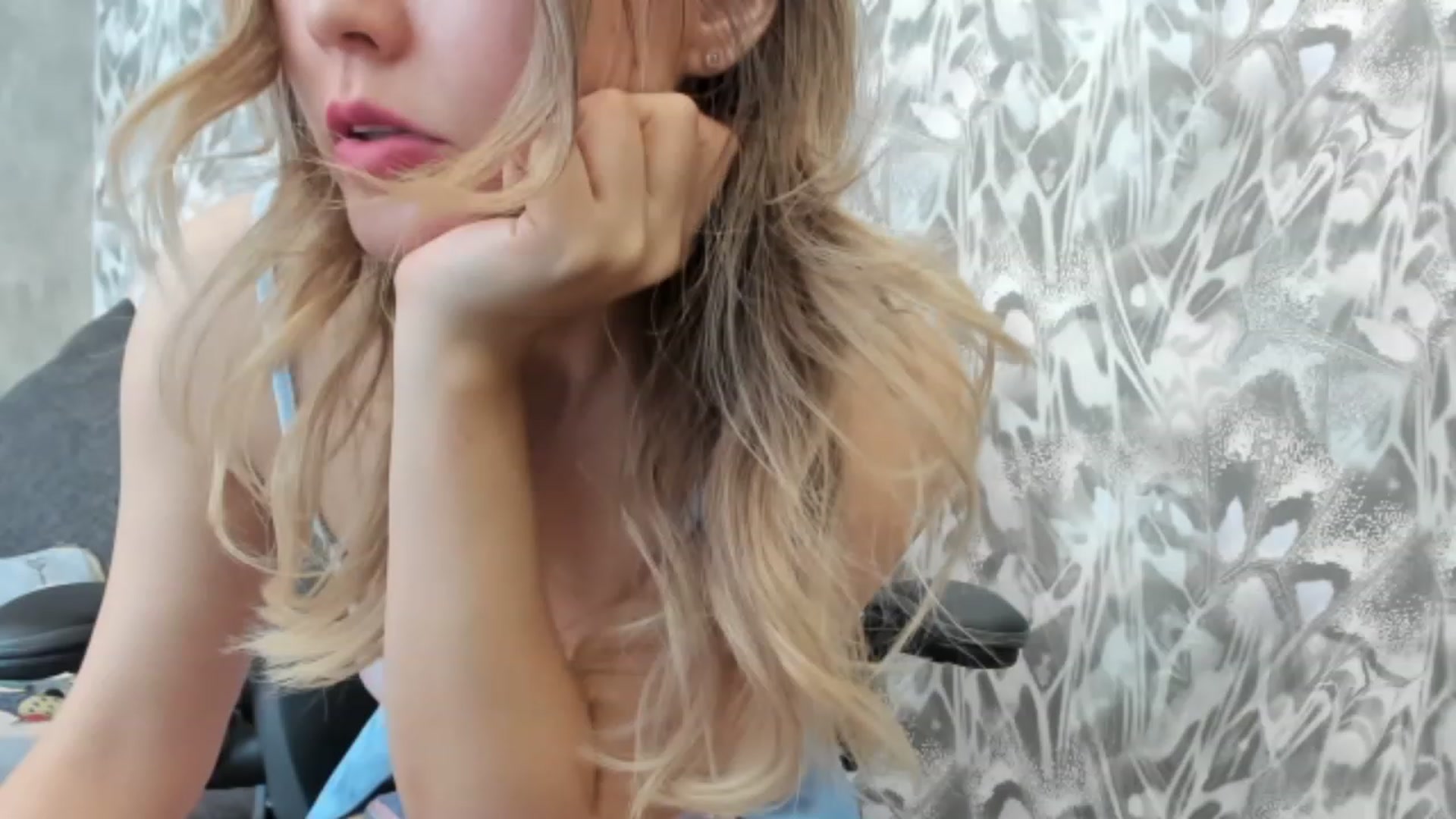 Gallery image thumbnail from Juicy_Cherry6's myfreecams stream on, 06/27/2023, 03:35 image 12 of 20