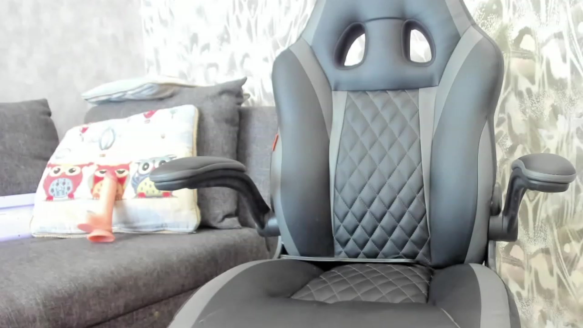 Gallery image thumbnail from Juicy_Cherry6's myfreecams stream on, 08/03/2023, 04:19 image 15 of 20