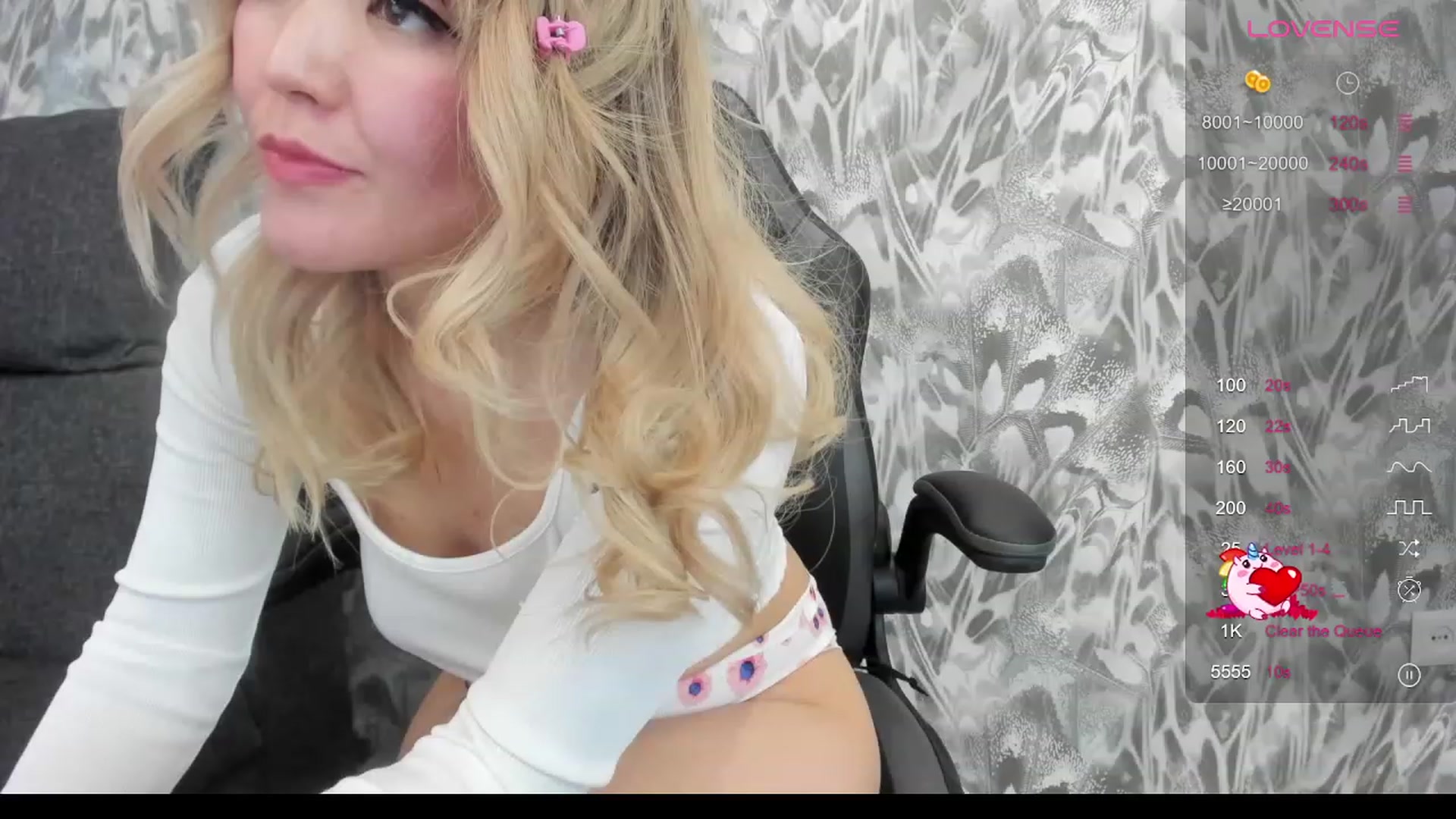 Gallery image thumbnail from Juicy_Cherry6's myfreecams stream on, 12/25/2023, 04:23 image 11 of 20