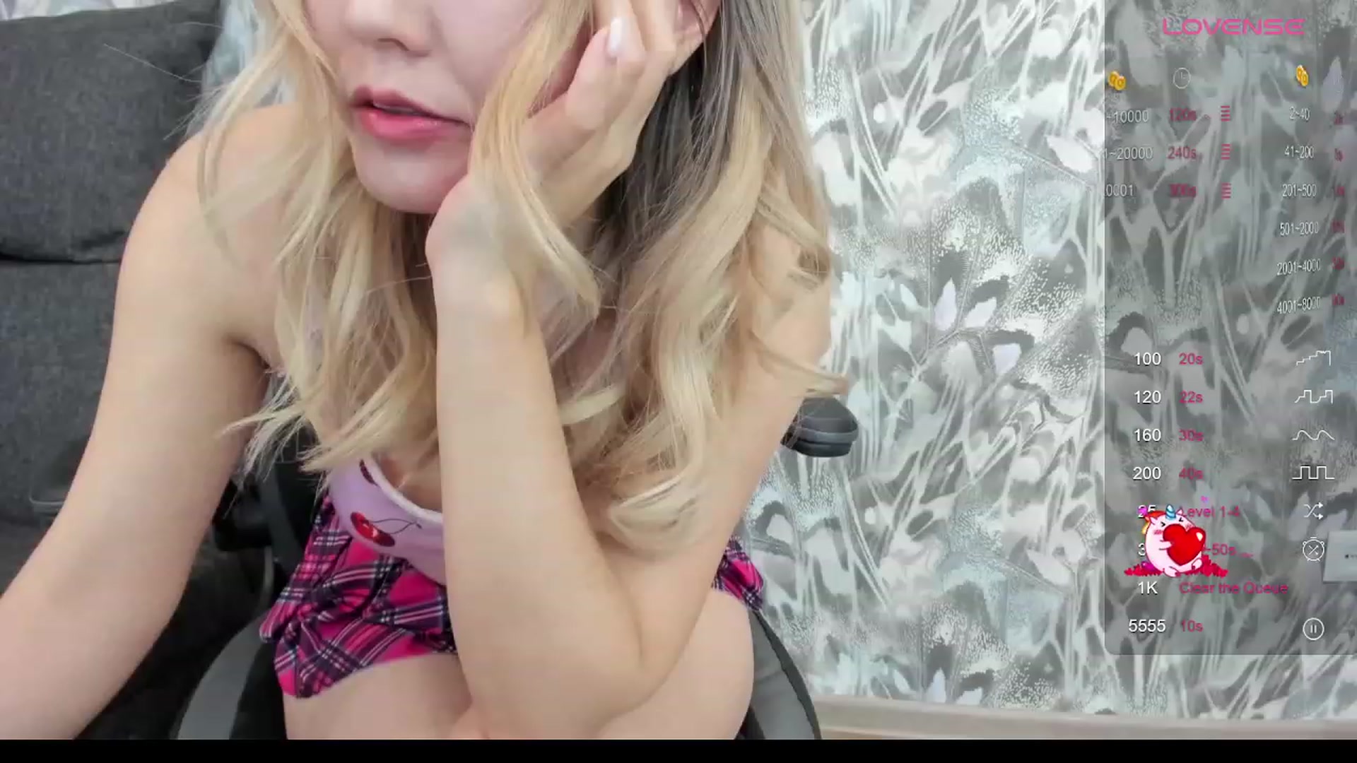 Gallery image thumbnail from Juicy_Cherry6's myfreecams stream on, 12/28/2023, 03:54 image 11 of 20