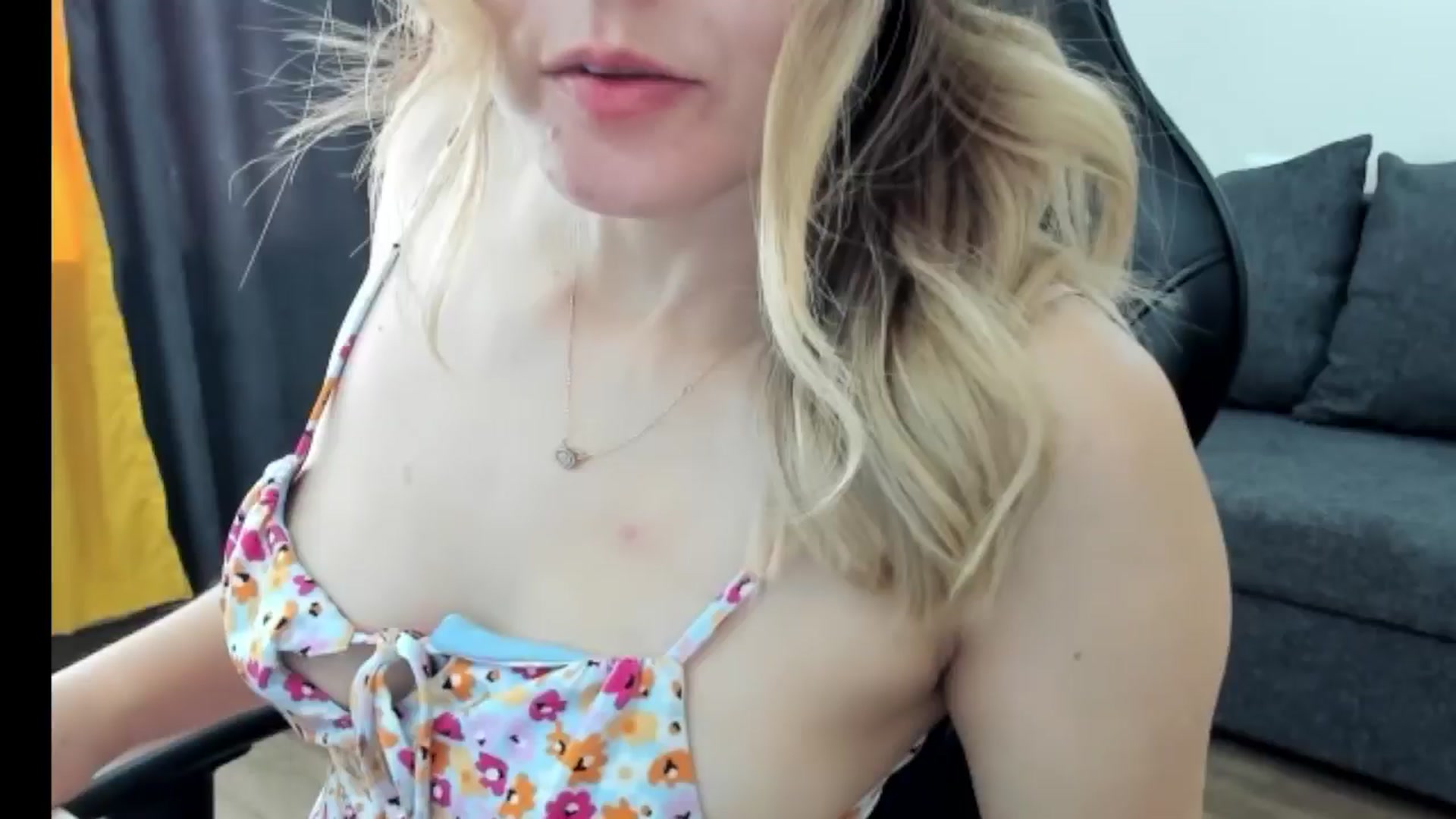 Gallery image thumbnail from Juicy_Cherry6's myfreecams stream on, 07/05/2024, 08:17 image 18 of 20