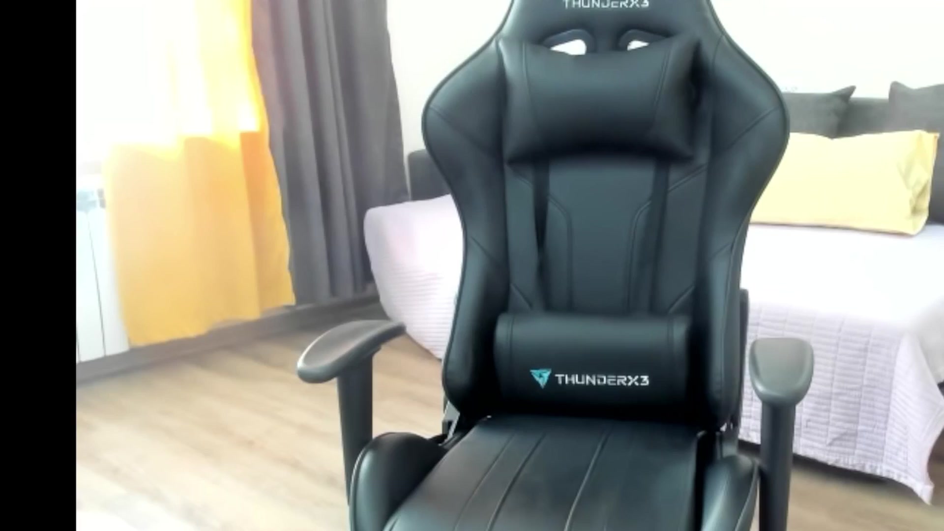 Gallery image thumbnail from Juicy_Cherry6's myfreecams stream on, 07/18/2024, 07:51 image 20 of 20