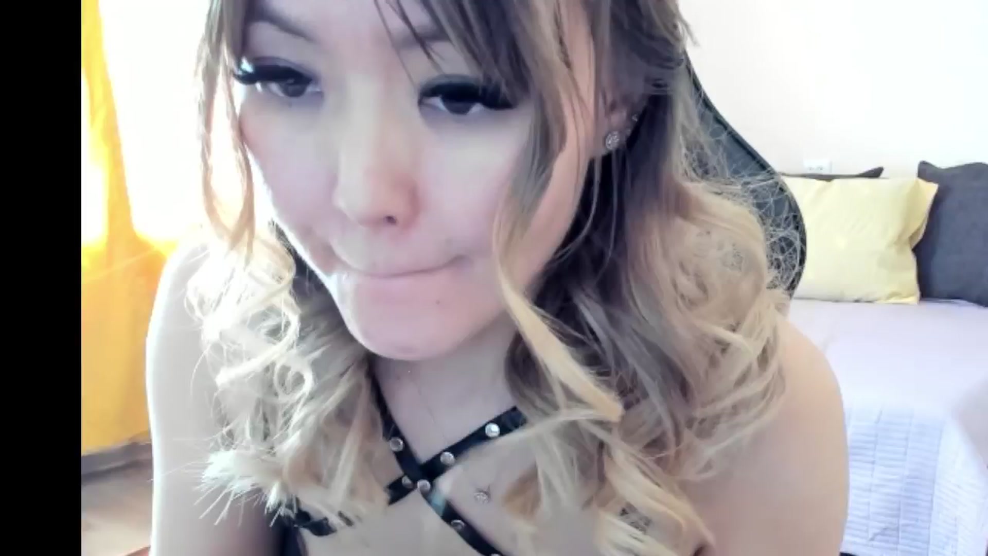 Gallery image thumbnail from Juicy_Cherry6's myfreecams stream on, 07/19/2024, 06:37 image 4 of 20