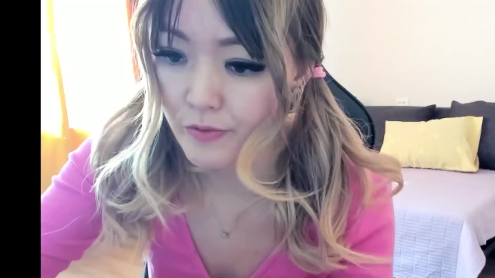 Gallery image thumbnail from Juicy_Cherry6's myfreecams stream on, 07/22/2024, 03:18 image 1 of 20