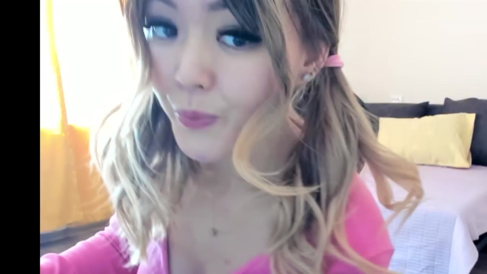 Gallery image thumbnail from Juicy_Cherry6's myfreecams stream on, 07/22/2024, 03:18 image 3 of 20