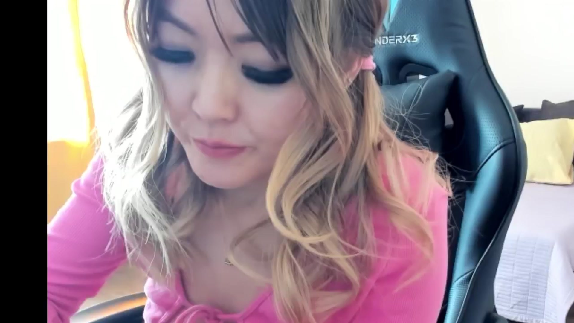 Gallery image thumbnail from Juicy_Cherry6's myfreecams stream on, 07/22/2024, 05:13 image 9 of 20