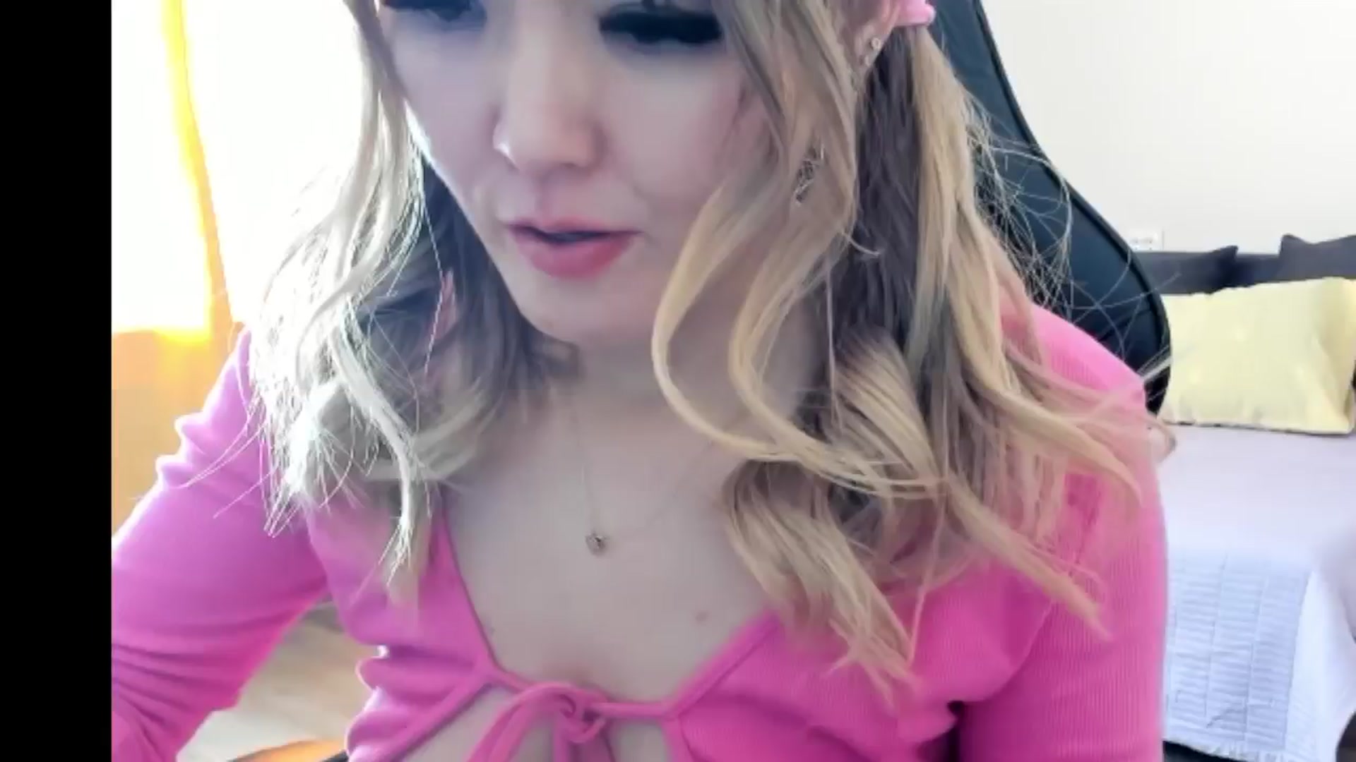 Gallery image thumbnail from Juicy_Cherry6's myfreecams stream on, 07/22/2024, 05:13 image 4 of 20