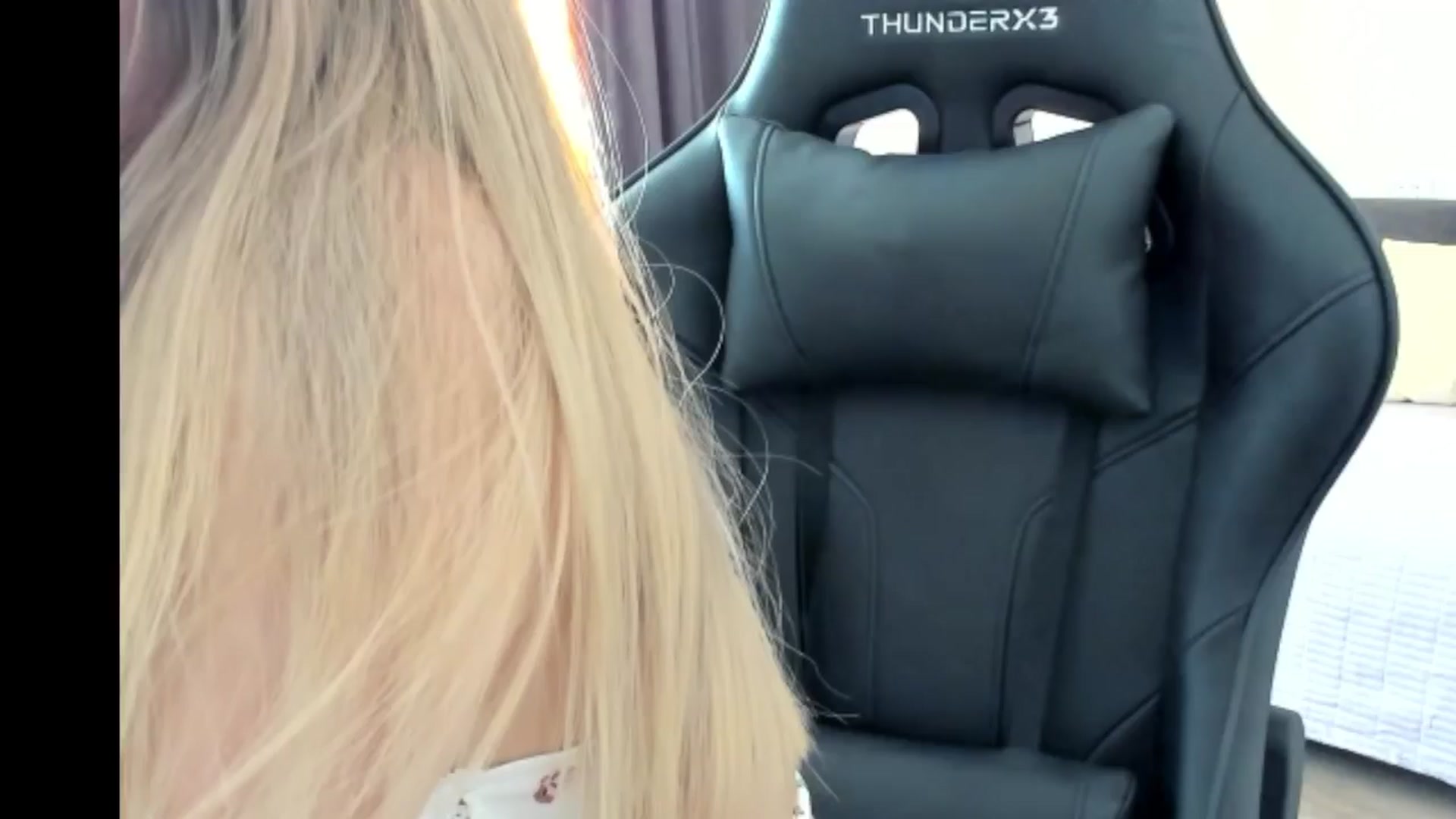 Gallery image thumbnail from Juicy_Cherry6's myfreecams stream on, 07/28/2024, 07:16 image 19 of 20