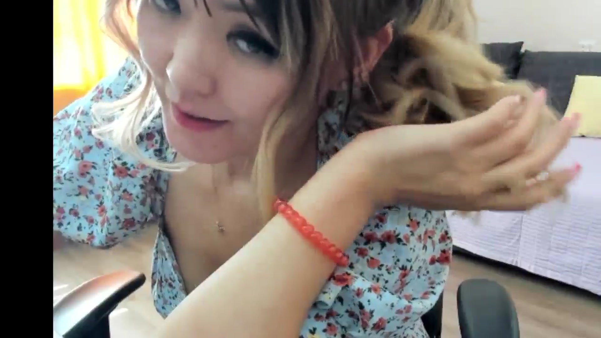 Gallery image thumbnail from Juicy_Cherry6's myfreecams stream on, 07/31/2024, 05:48 image 20 of 20