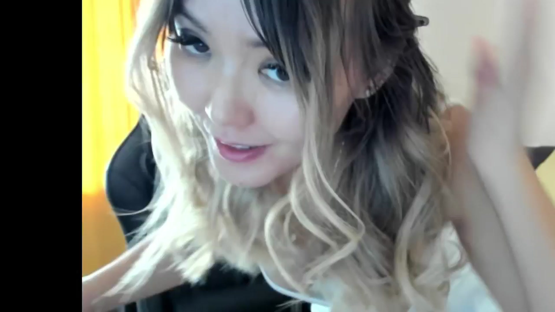 Gallery image thumbnail from Juicy_Cherry6's myfreecams stream on, 08/16/2024, 08:45 image 16 of 20