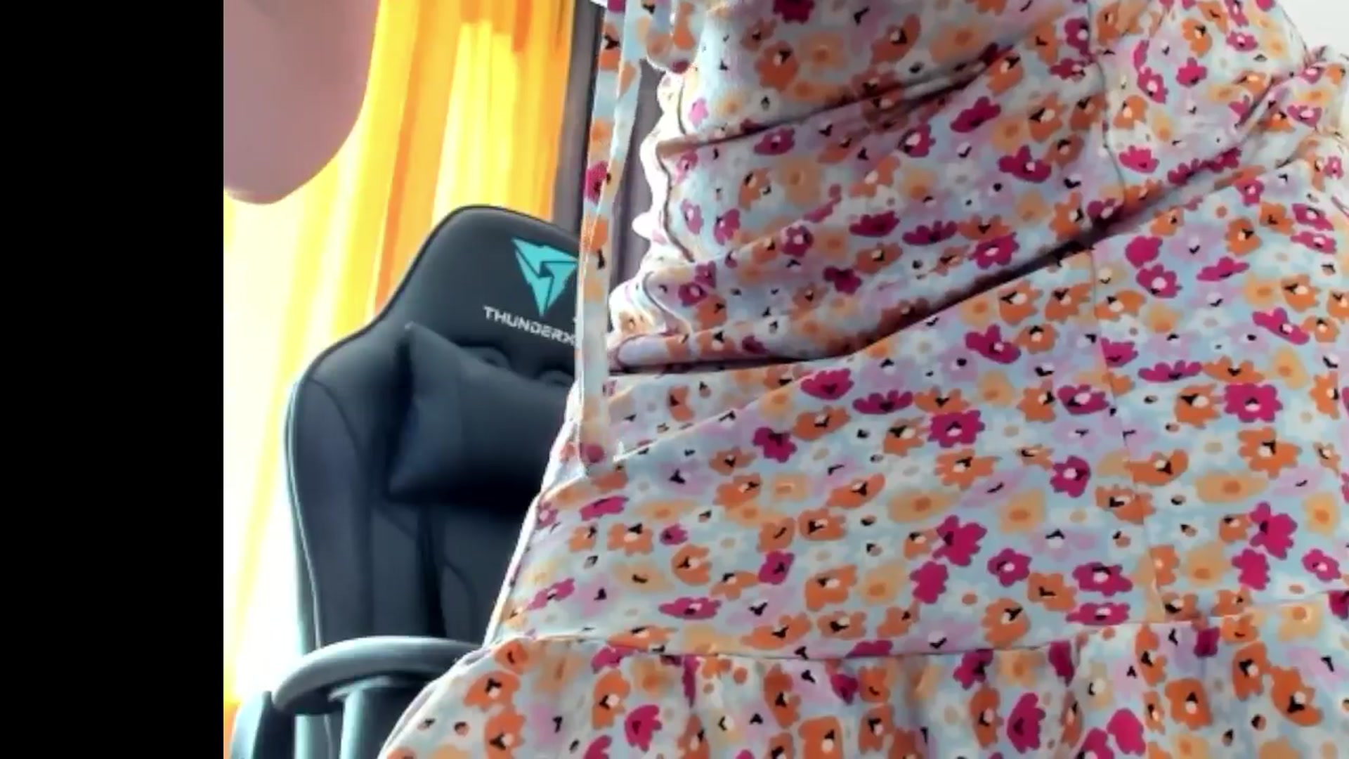 Gallery image thumbnail from Juicy_Cherry6's myfreecams stream on, 08/29/2024, 08:00 image 16 of 20