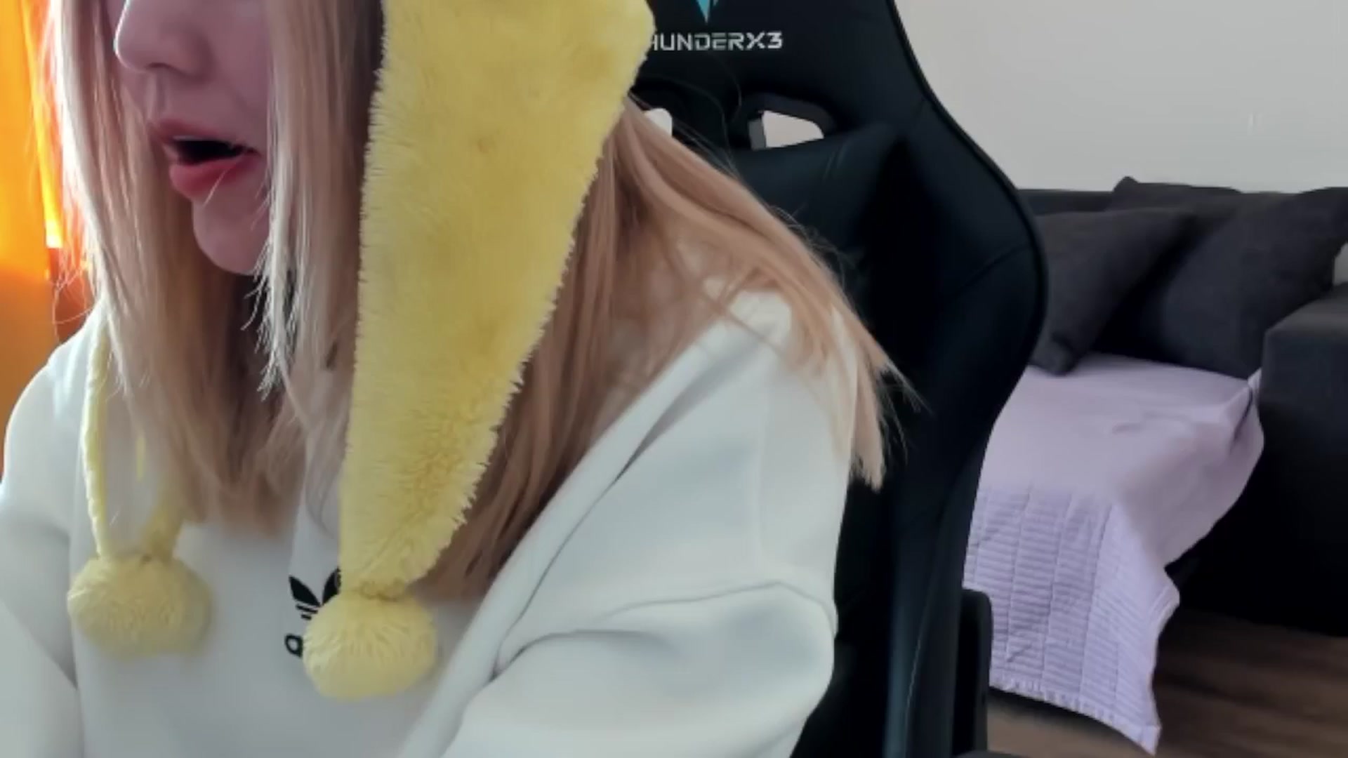 Gallery image thumbnail from Juicy_Cherry6's myfreecams stream on, 10/07/2024, 04:19 image 20 of 20