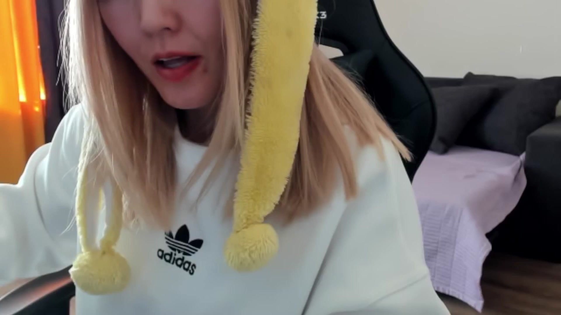 Gallery image thumbnail from Juicy_Cherry6's myfreecams stream on, 10/07/2024, 04:19 image 19 of 20