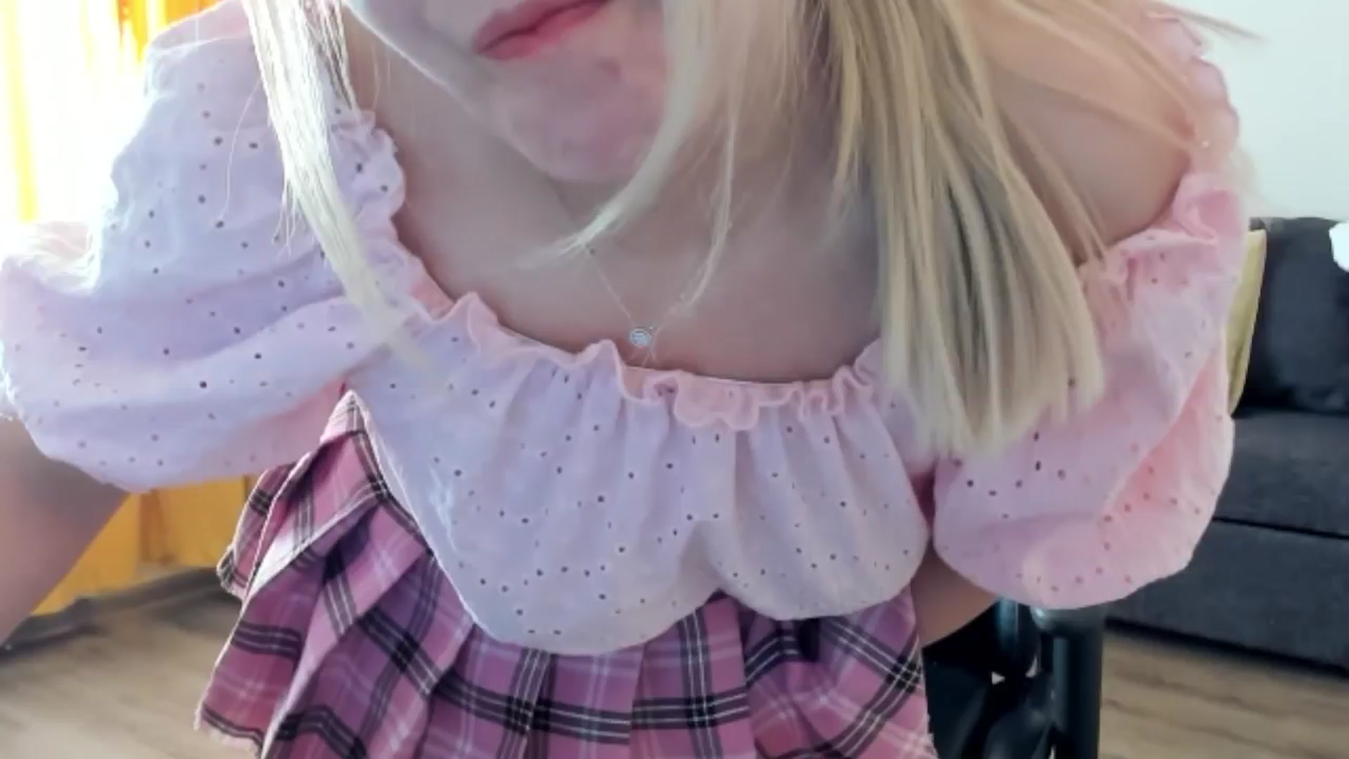 Gallery image thumbnail from Juicy_Cherry6's myfreecams stream on, 12/02/2024, 06:28 image 18 of 20