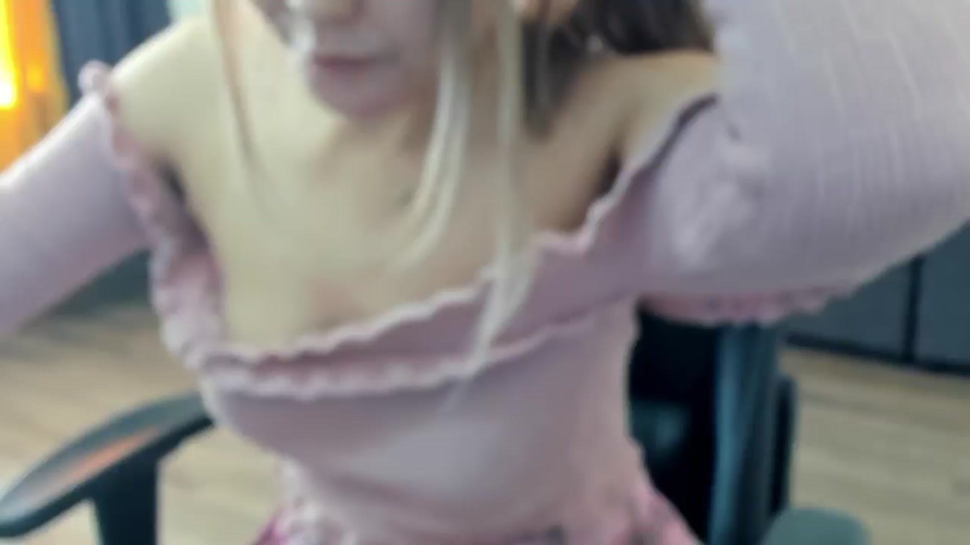 Gallery image thumbnail from Juicy_Cherry6's myfreecams stream on, 01/20/2025, 05:50 image 15 of 20
