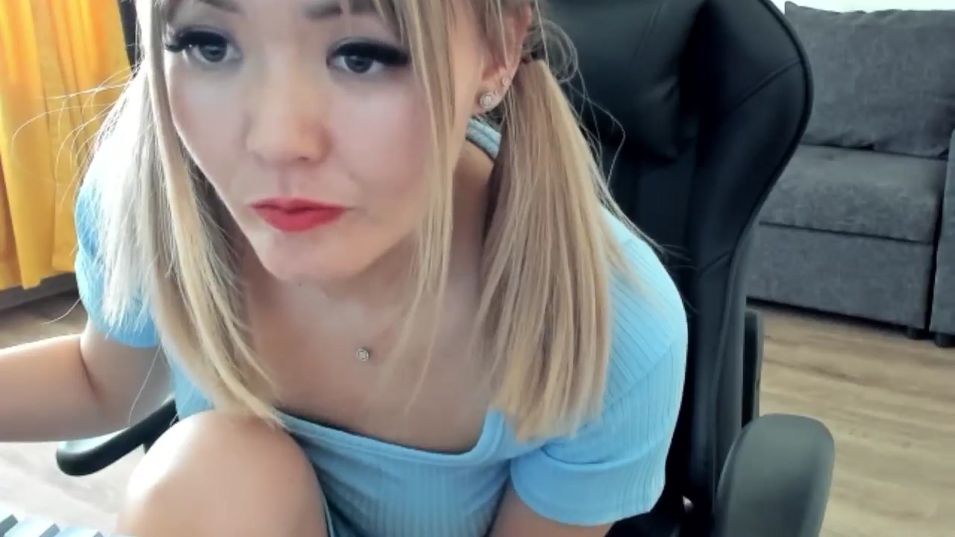 Gallery image thumbnail from Juicy_Cherry6's myfreecams stream on, 02/19/2025, 08:48 image 5 of 20
