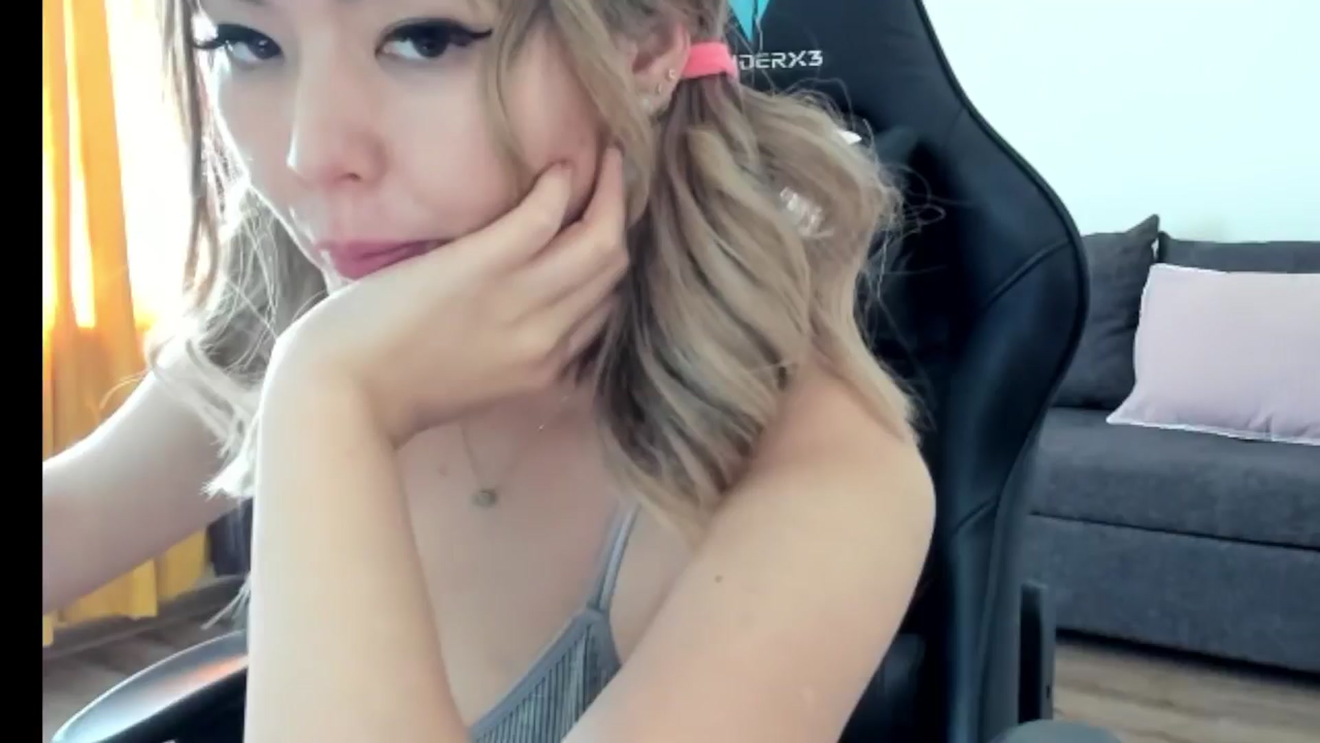 Gallery image thumbnail from Juicy_Cherry6's myfreecams stream on, 06/16/2025, 07:14 image 6 of 20