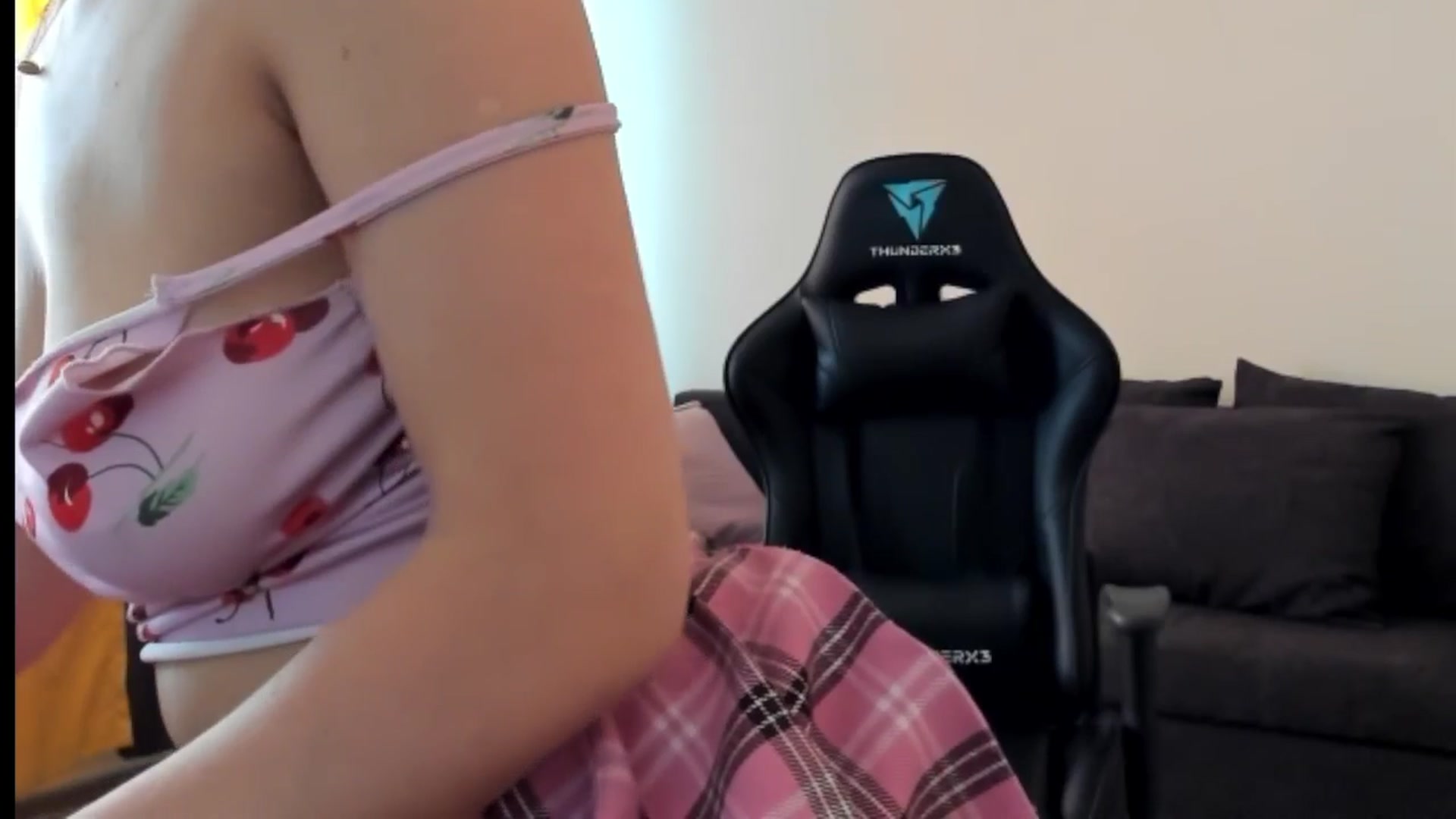 Gallery image thumbnail from Juicy_Cherry6's myfreecams stream on, 07/02/2025, 02:54 image 20 of 20