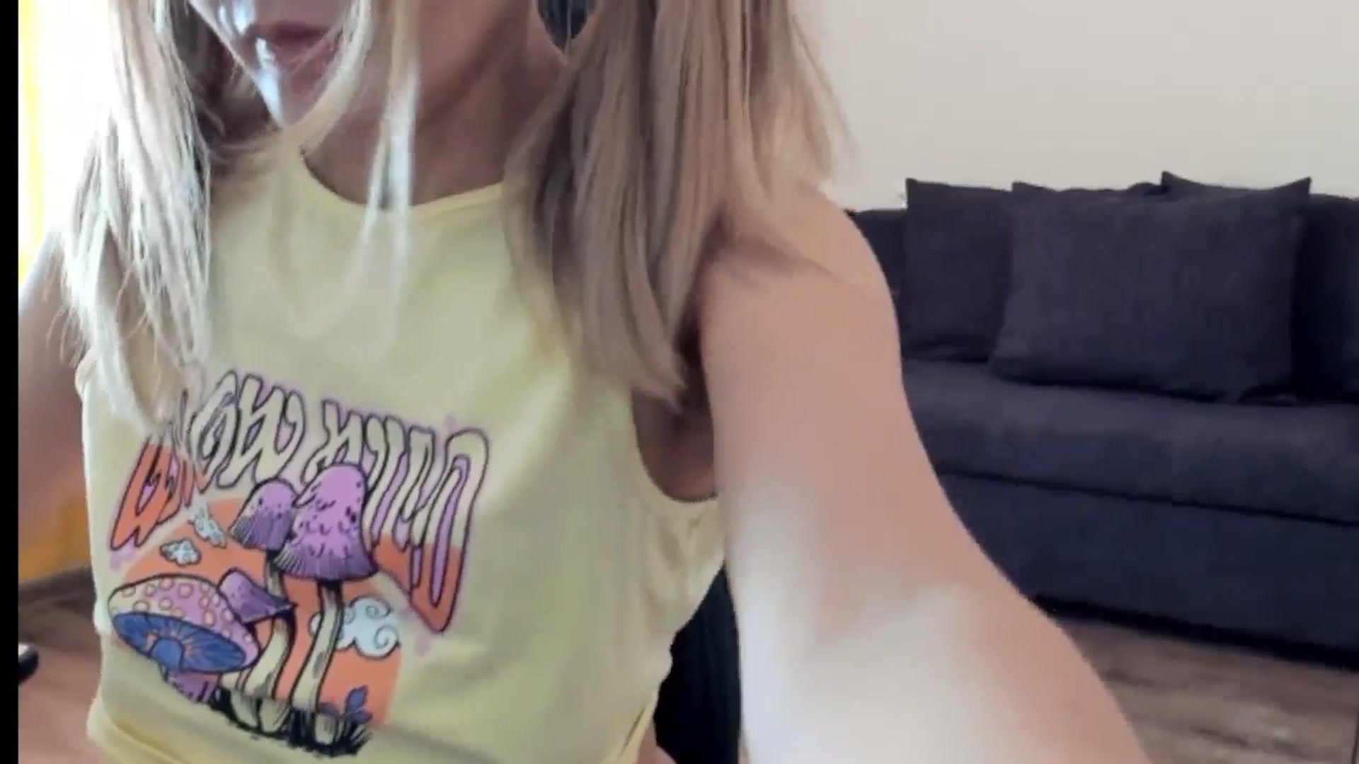 Gallery image thumbnail from Juicy_Cherry6's myfreecams stream on, 07/05/2025, 04:28 image 15 of 20