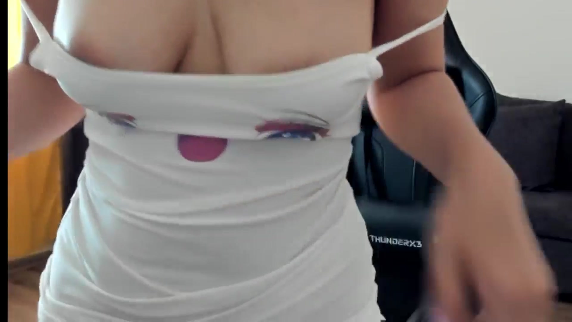 Gallery image thumbnail from Juicy_Cherry6's myfreecams stream on, 07/06/2025, 08:15 image 10 of 20