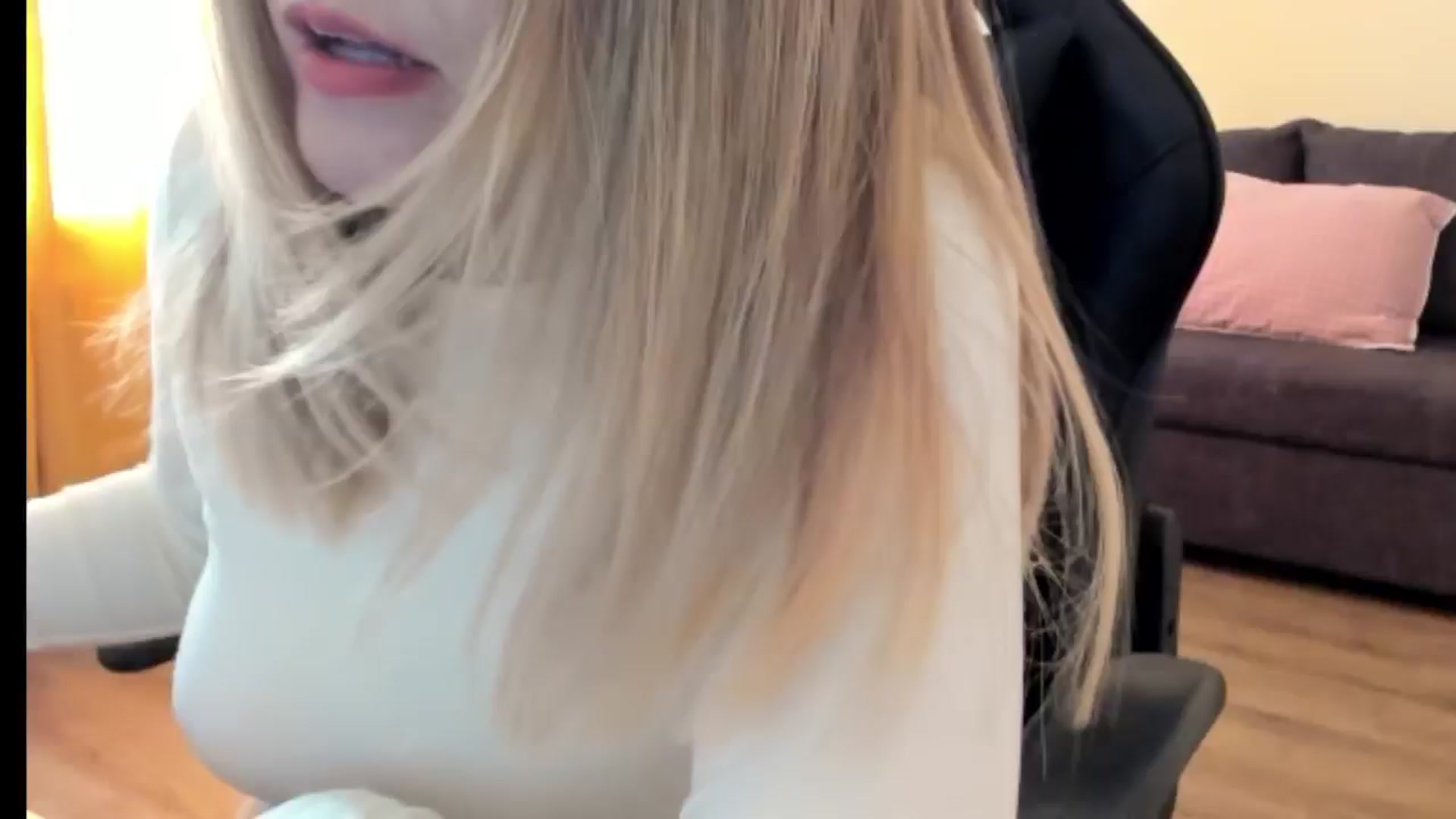 Gallery image thumbnail from Juicy_Cherry6's myfreecams stream on, 10/10/2025, 04:18 image 17 of 20
