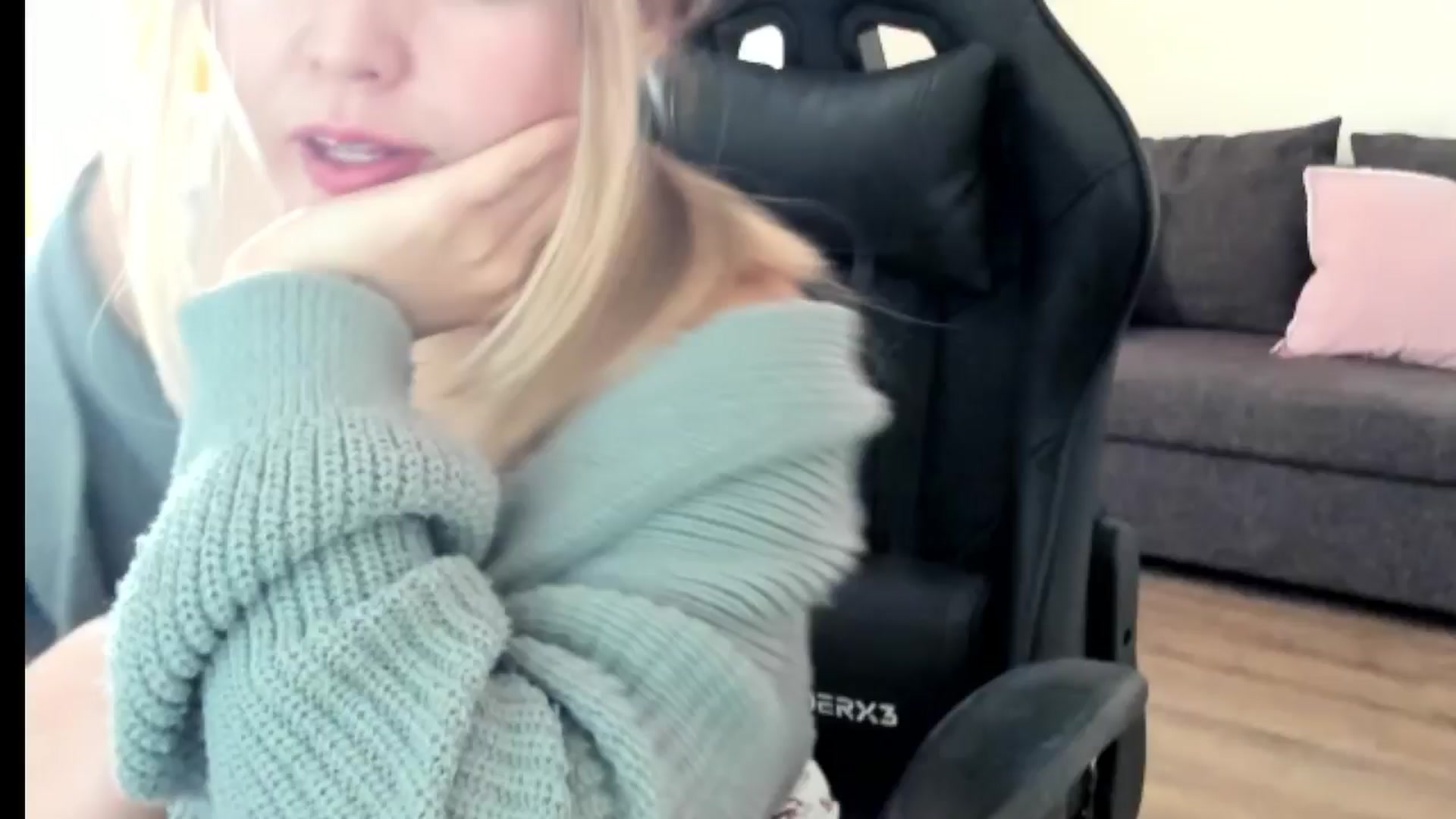 Gallery image thumbnail from Juicy_Cherry6's myfreecams stream on, 11/03/2025, 03:51 image 2 of 20