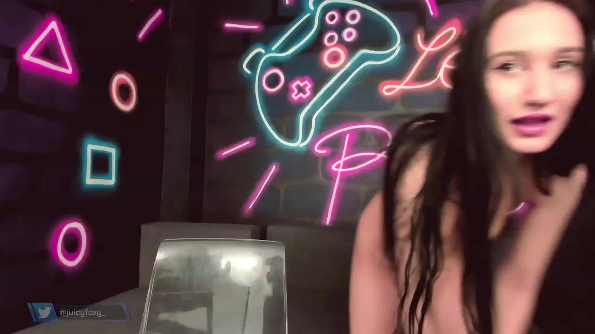 Gallery image thumbnail from Juicy_Foxy's myfreecams stream on, 01/09/2024, 13:15 image 20 of 20