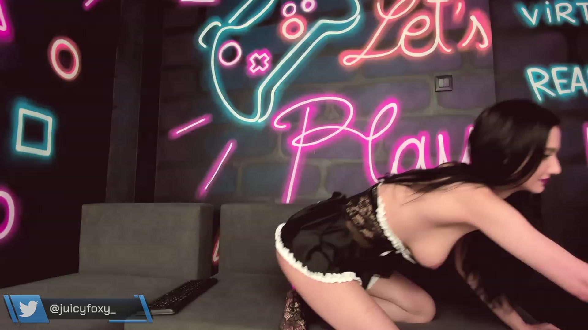 Gallery image thumbnail from Juicy_Foxy's myfreecams stream on, 01/09/2024, 13:15 image 6 of 20