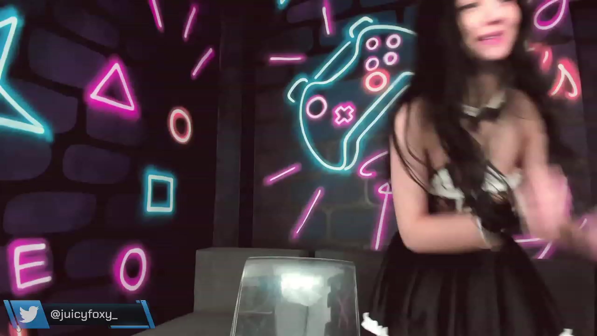 Gallery image thumbnail from Juicy_Foxy's myfreecams stream on, 01/10/2024, 15:26 image 10 of 20