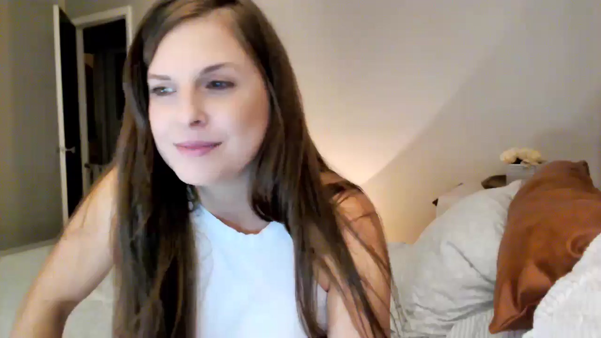 Gallery image thumbnail from Juicy_Fruit's myfreecams stream on, 09/04/2024, 04:00 image 12 of 20