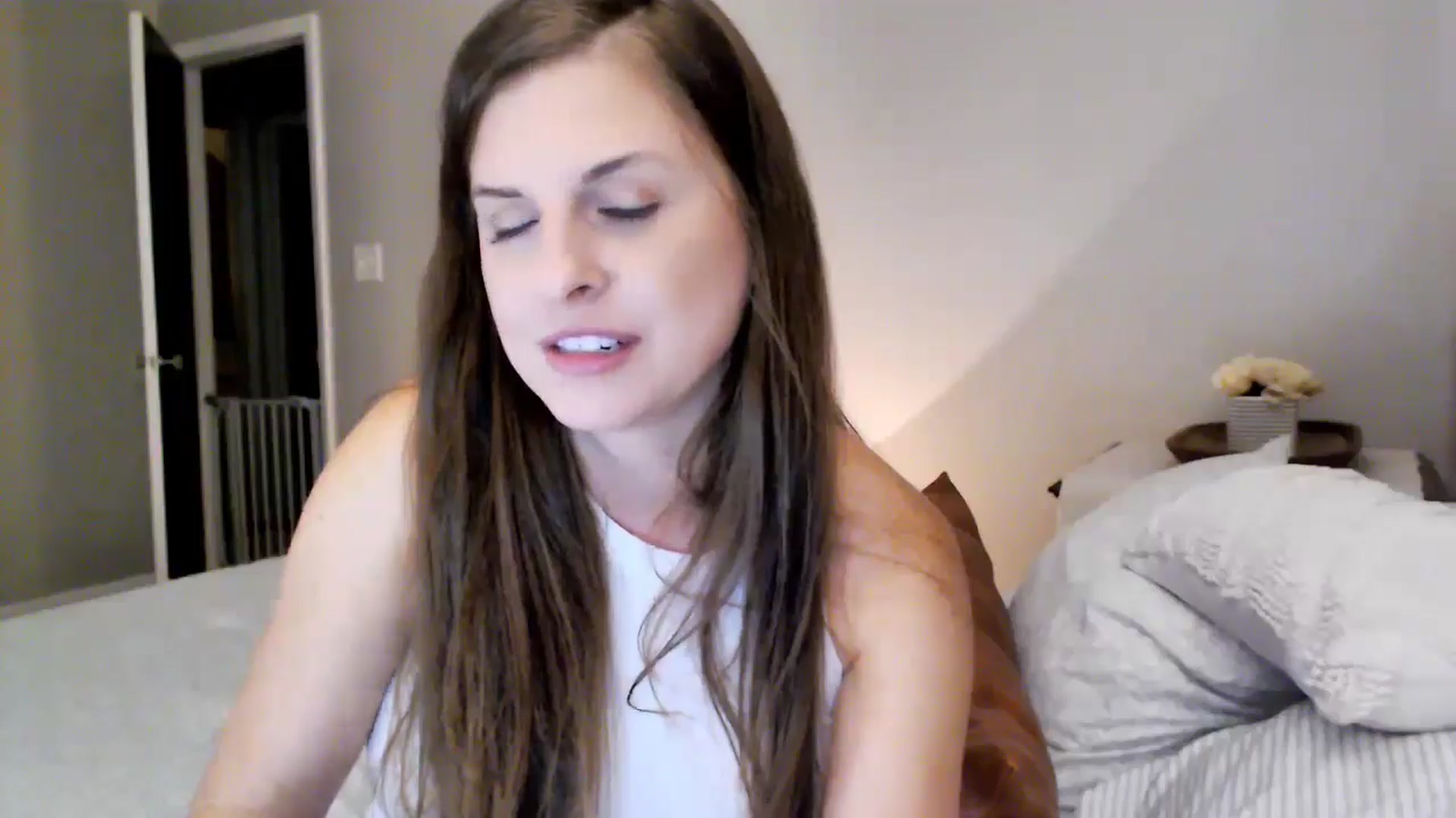 Gallery image thumbnail from Juicy_Fruit's myfreecams stream on, 09/04/2024, 04:00 image 20 of 20