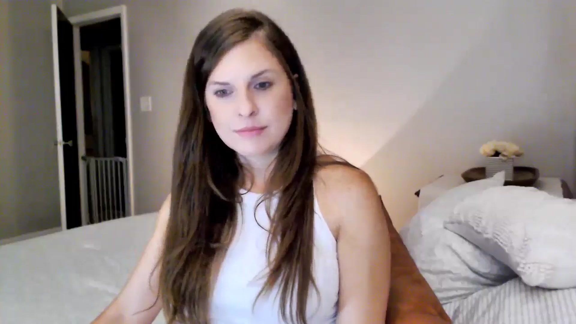 Gallery image thumbnail from Juicy_Fruit's myfreecams stream on, 09/04/2024, 04:00 image 17 of 20