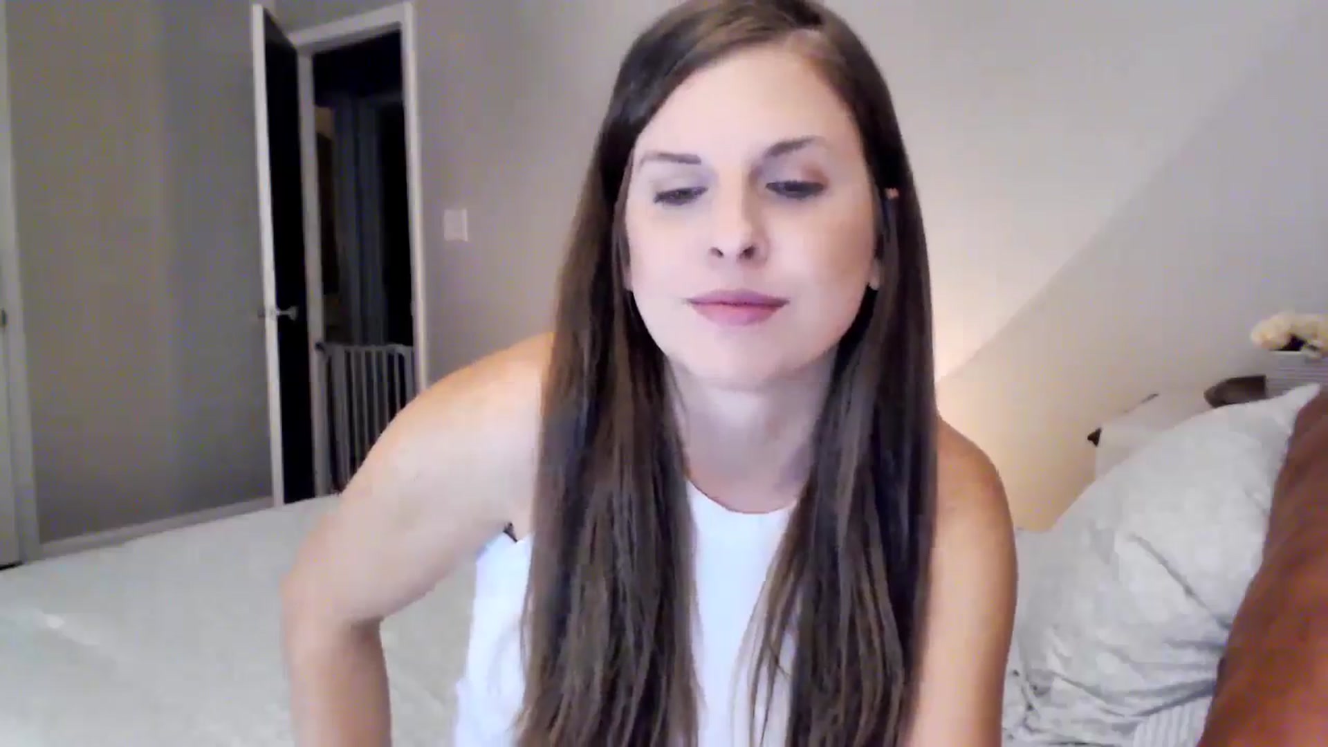 Gallery image thumbnail from Juicy_Fruit's myfreecams stream on, 09/04/2024, 04:00 image 6 of 20