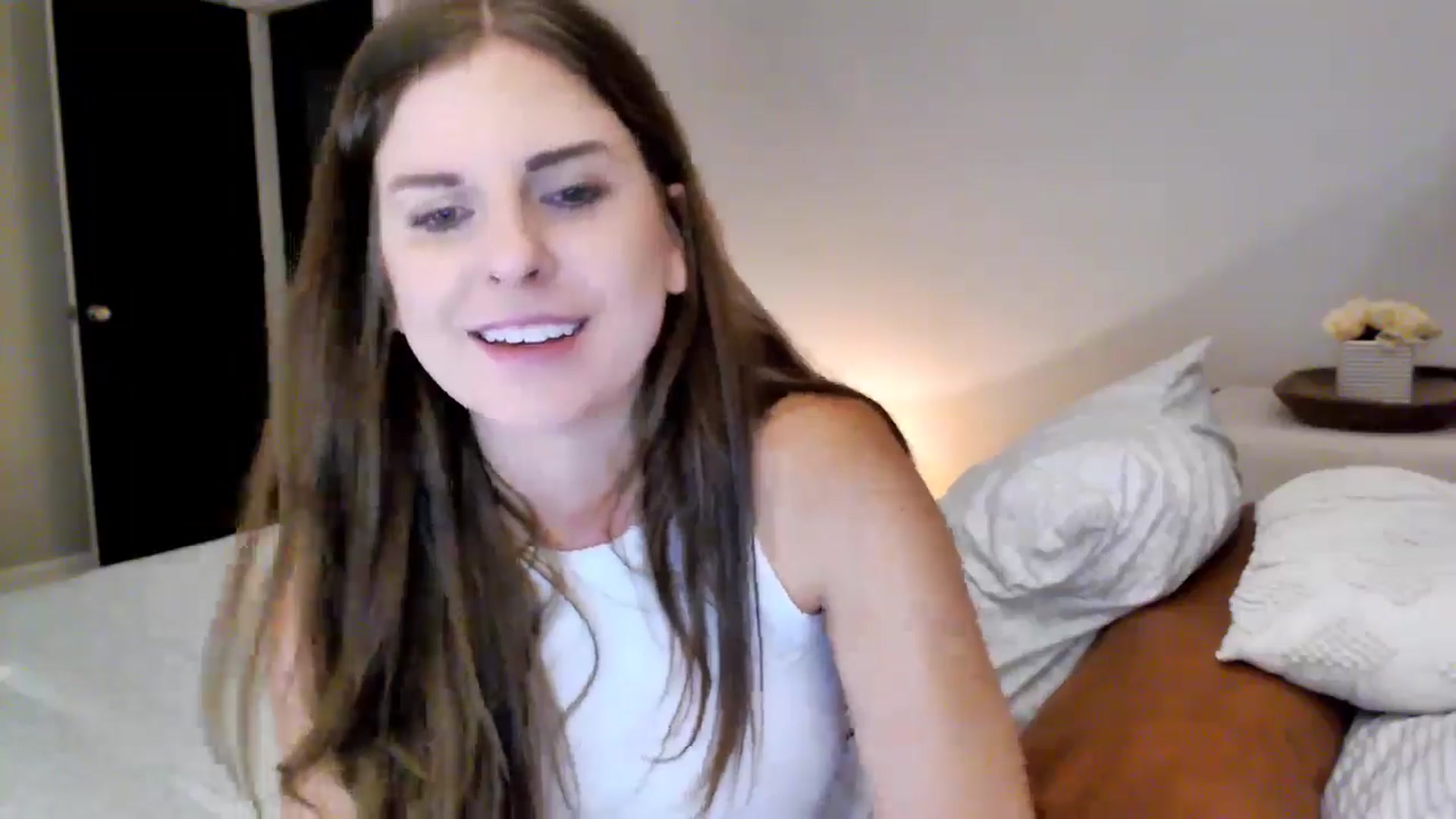 Gallery image thumbnail from Juicy_Fruit's myfreecams stream on, 09/05/2024, 03:46 image 10 of 20