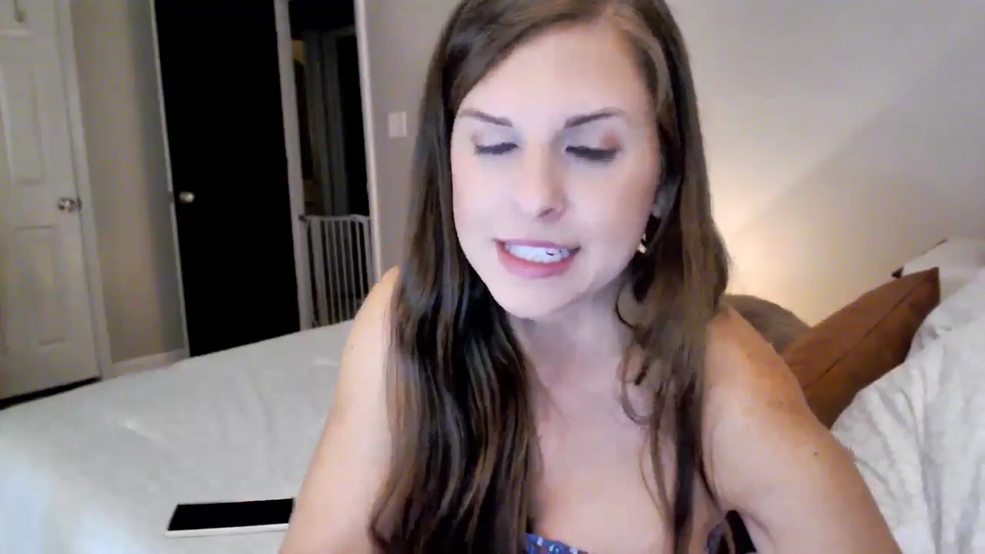 Gallery image thumbnail from Juicy_Fruit's myfreecams stream on, 09/06/2024, 02:46 image 9 of 20