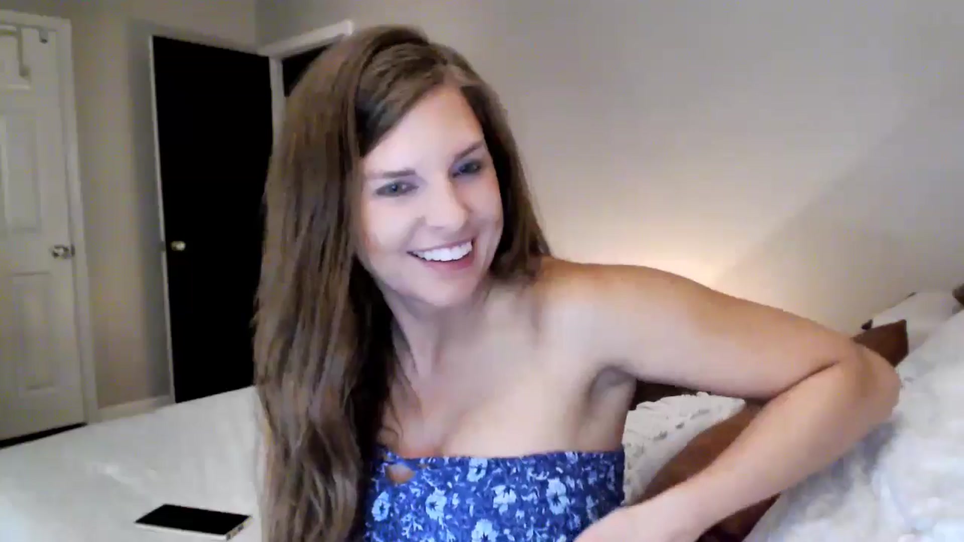 Gallery image thumbnail from Juicy_Fruit's myfreecams stream on, 09/06/2024, 02:46 image 6 of 20