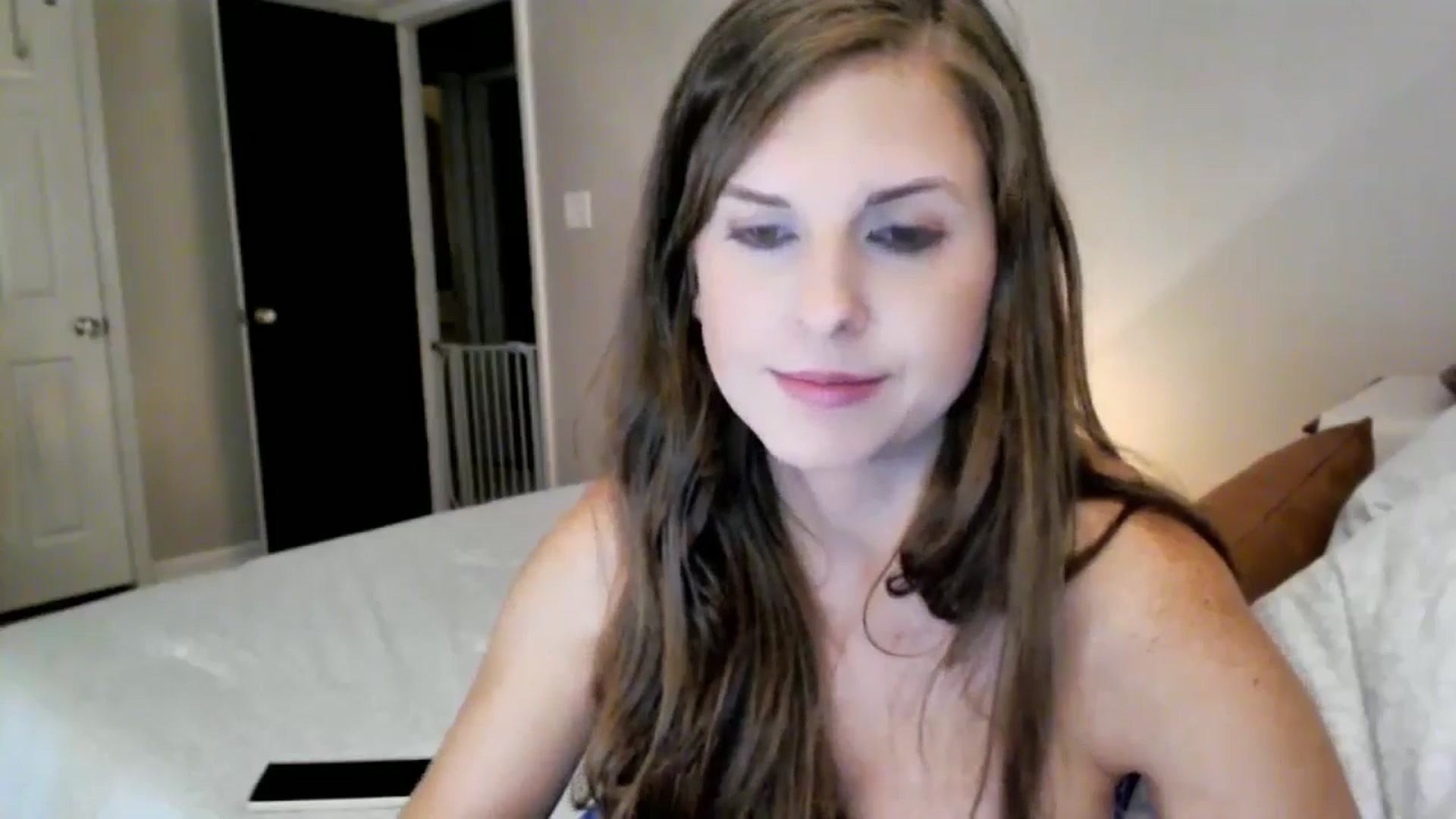 Gallery image thumbnail from Juicy_Fruit's myfreecams stream on, 09/06/2024, 02:46 image 11 of 20